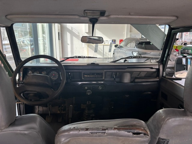 LAND ROVER Defender 90 CSW 2.5 Td5-image-10