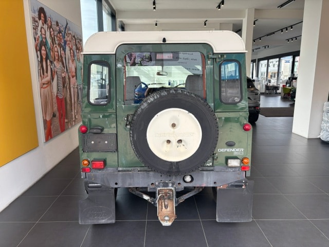 LAND ROVER Defender 90 CSW 2.5 Td5-image-6