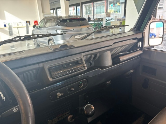 LAND ROVER Defender 90 CSW 2.5 Td5-image-12