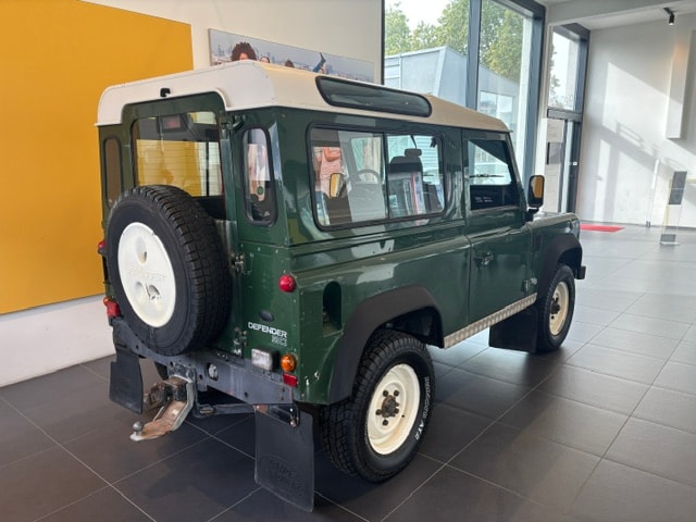 LAND ROVER Defender 90 CSW 2.5 Td5-image-4