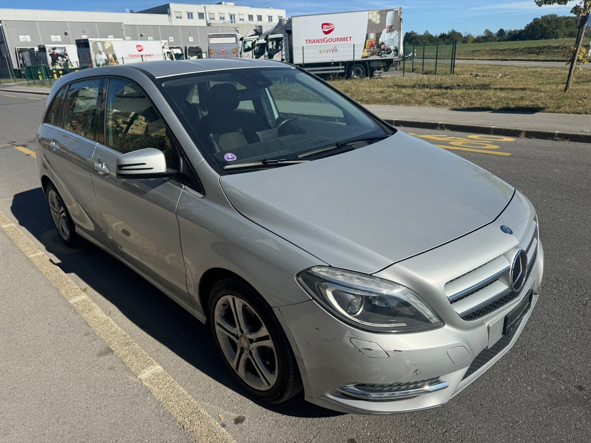 MERCEDES-BENZ B 200-image-1