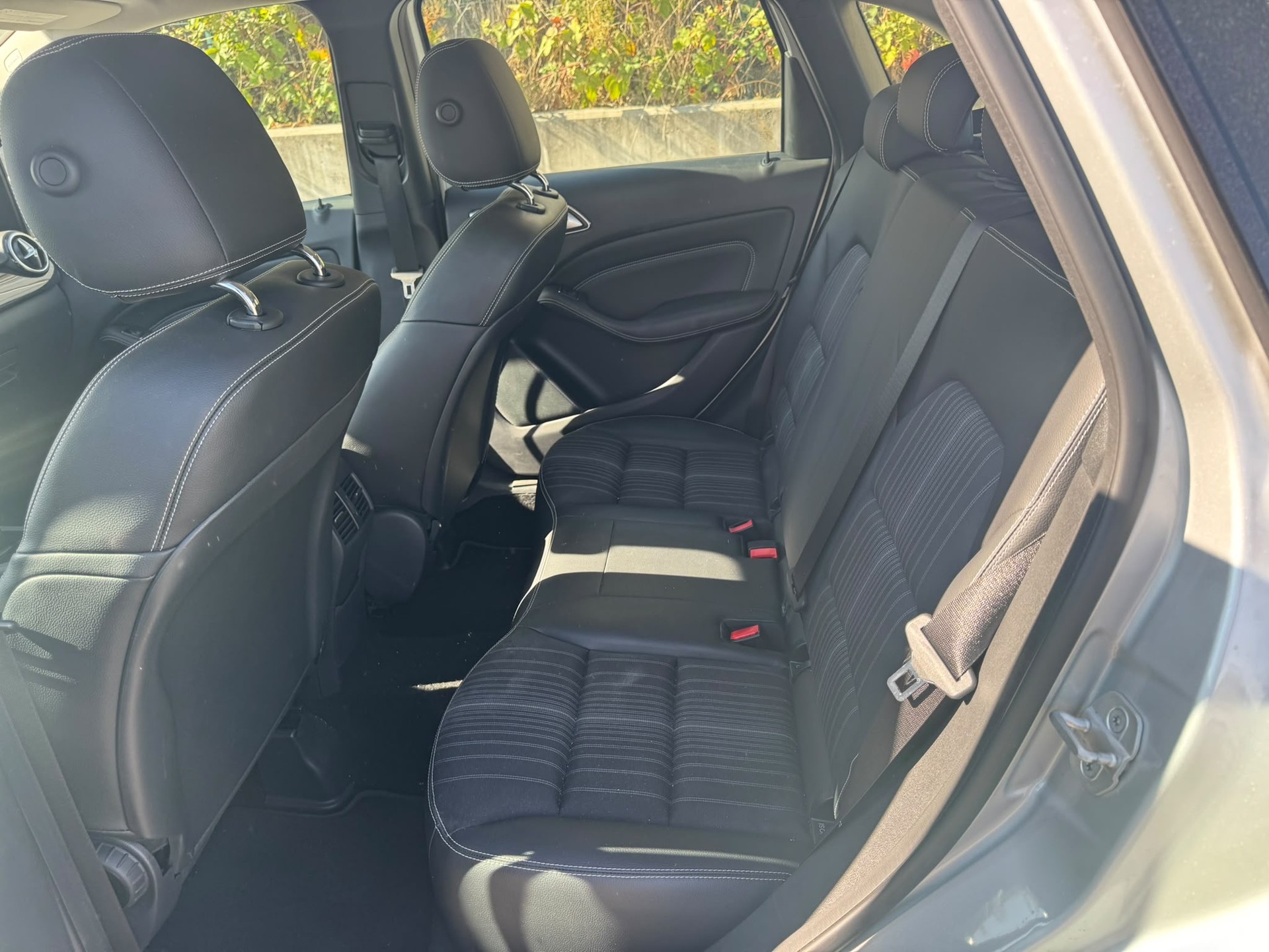 MERCEDES-BENZ B 200-image-5