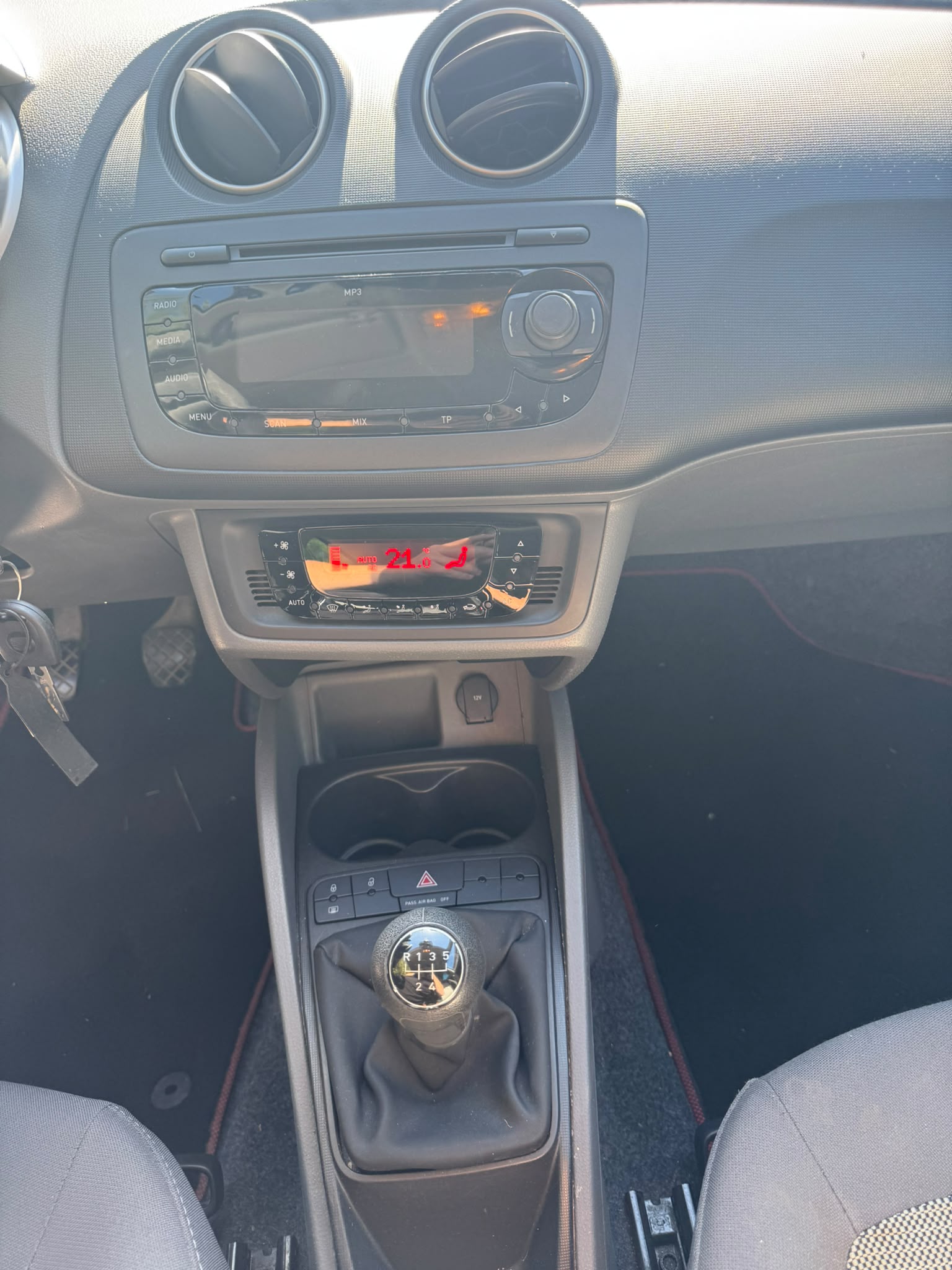SEAT Ibiza 1.6 Style-image-13