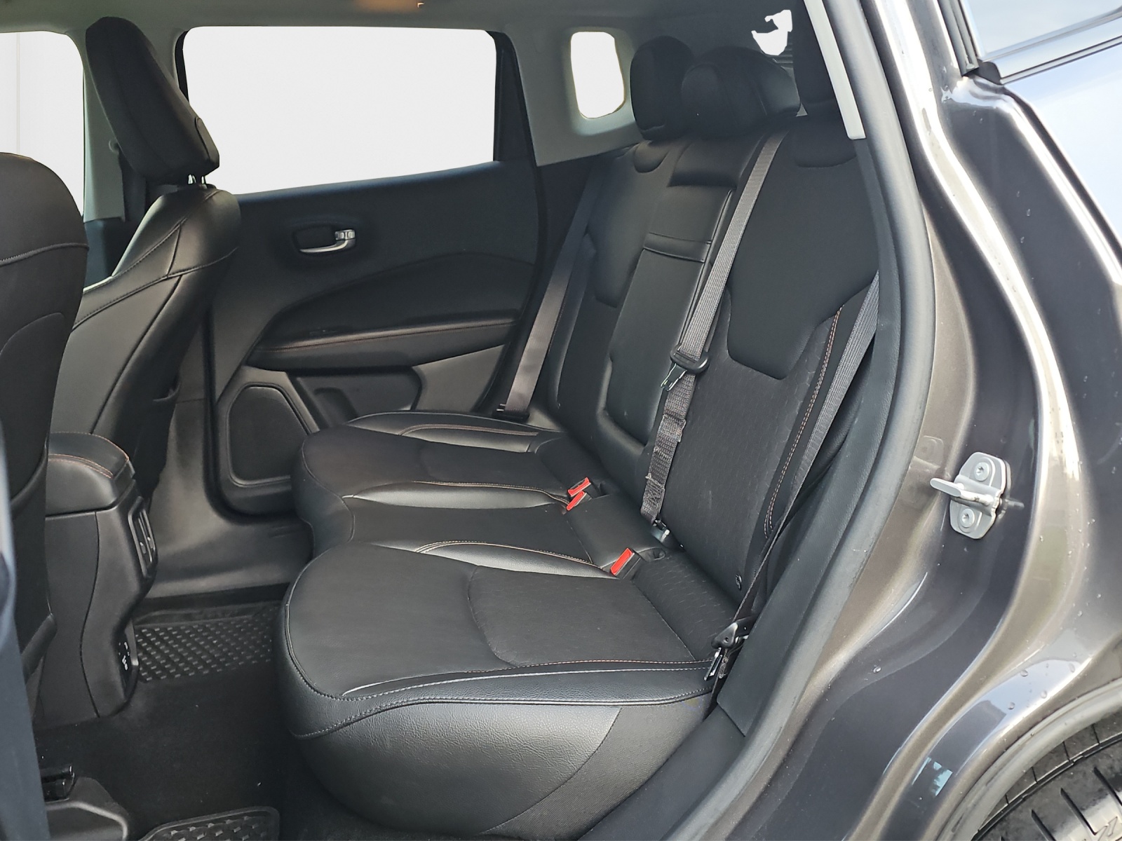 JEEP Compass 4x2 1.3 Turbo Limited DKG-image-15