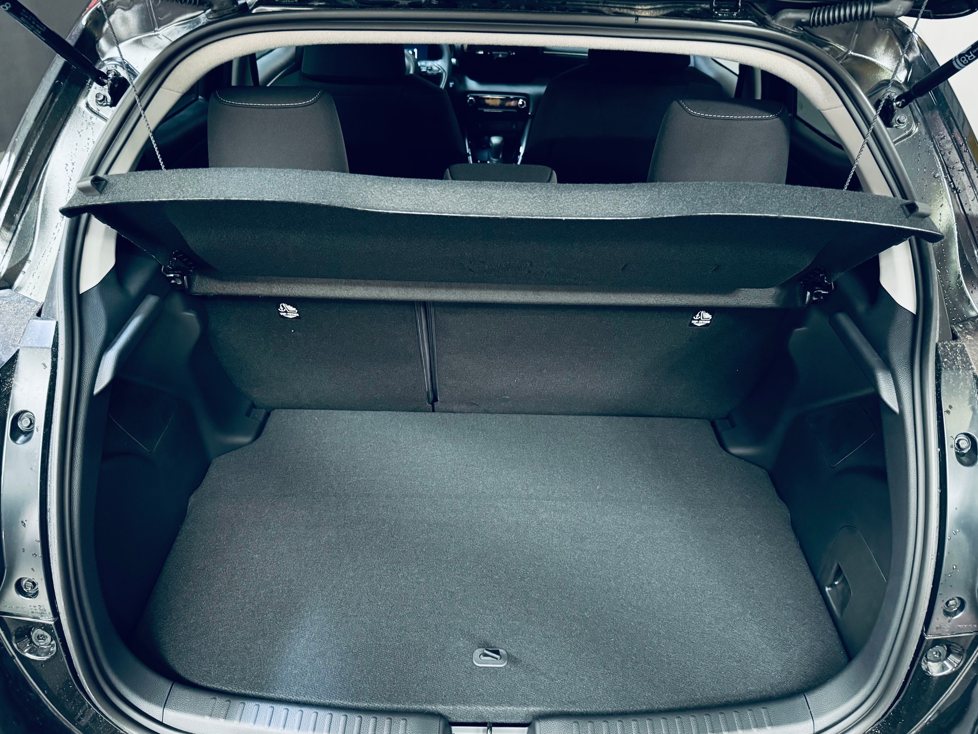 TOYOTA Yaris 1.5 Trend e-CVT-image-5
