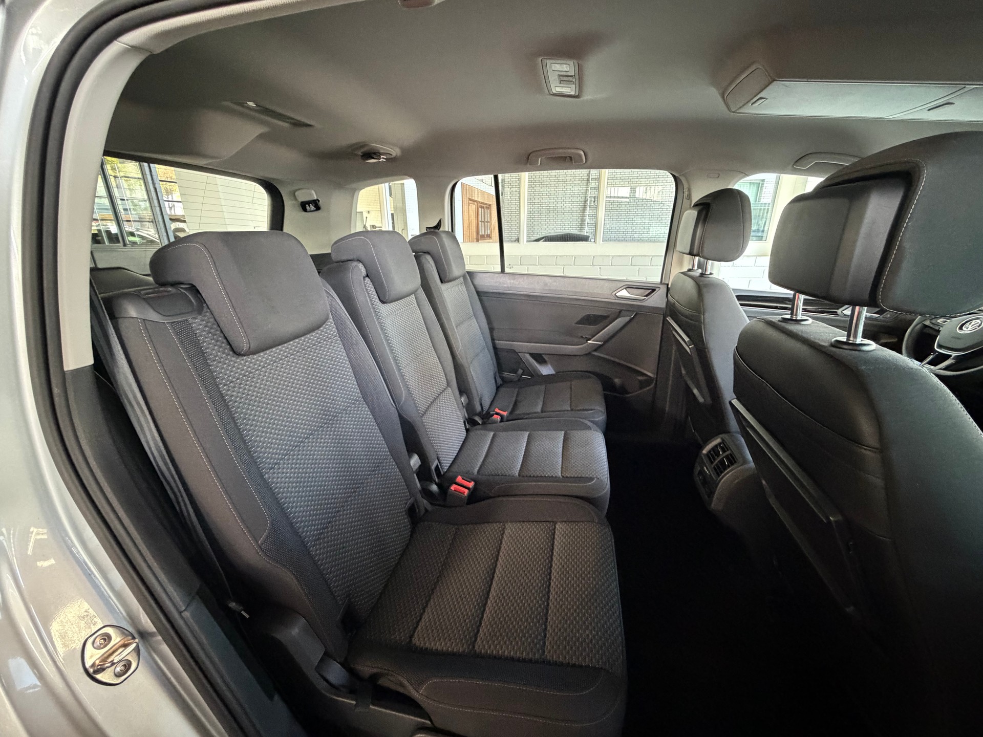 VW Touran 2.0 TDI BlueMotion TechnologyComfortline DSG-image-8