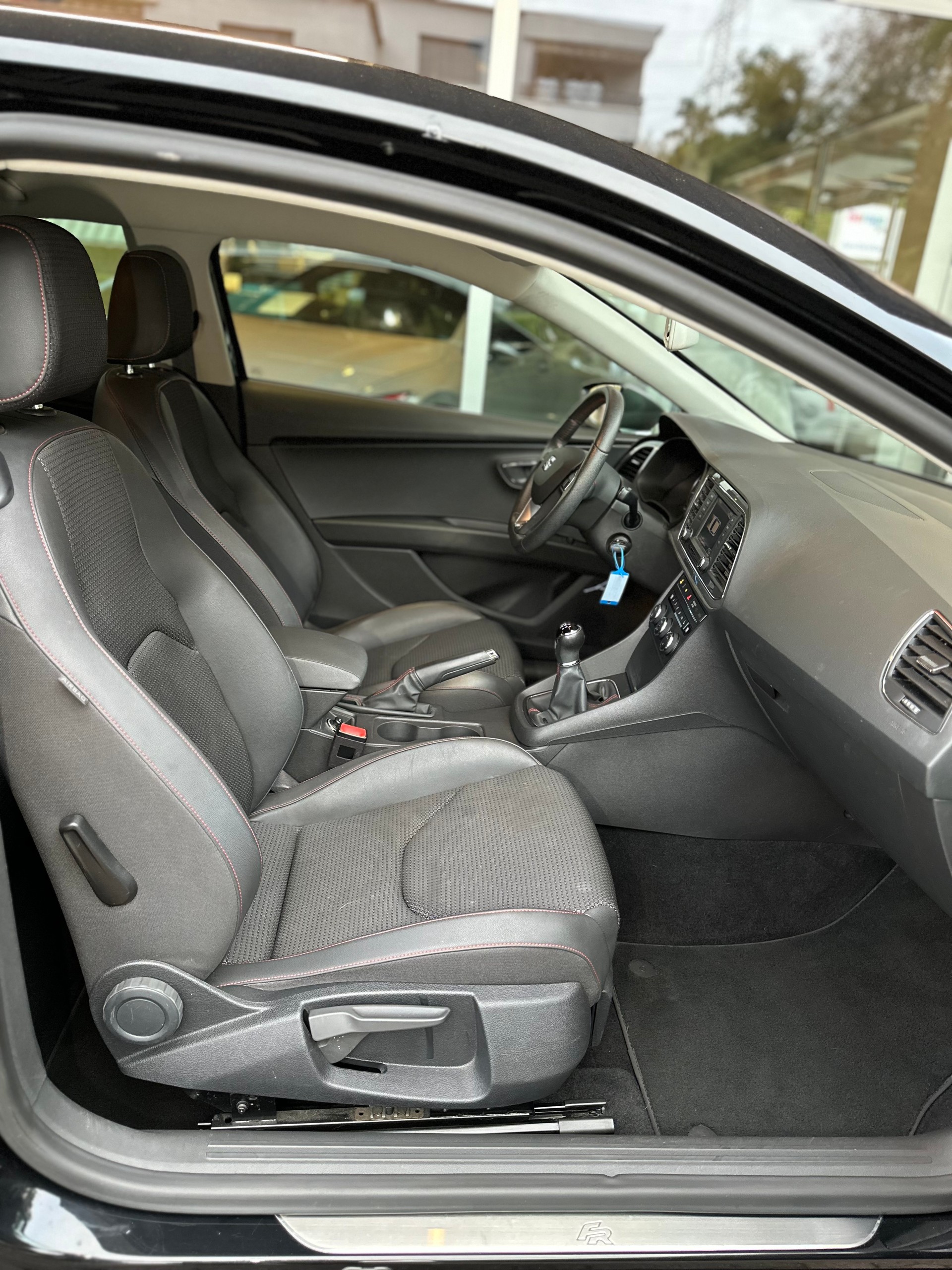 SEAT Leon SC 1.4 TSI FR-image-8