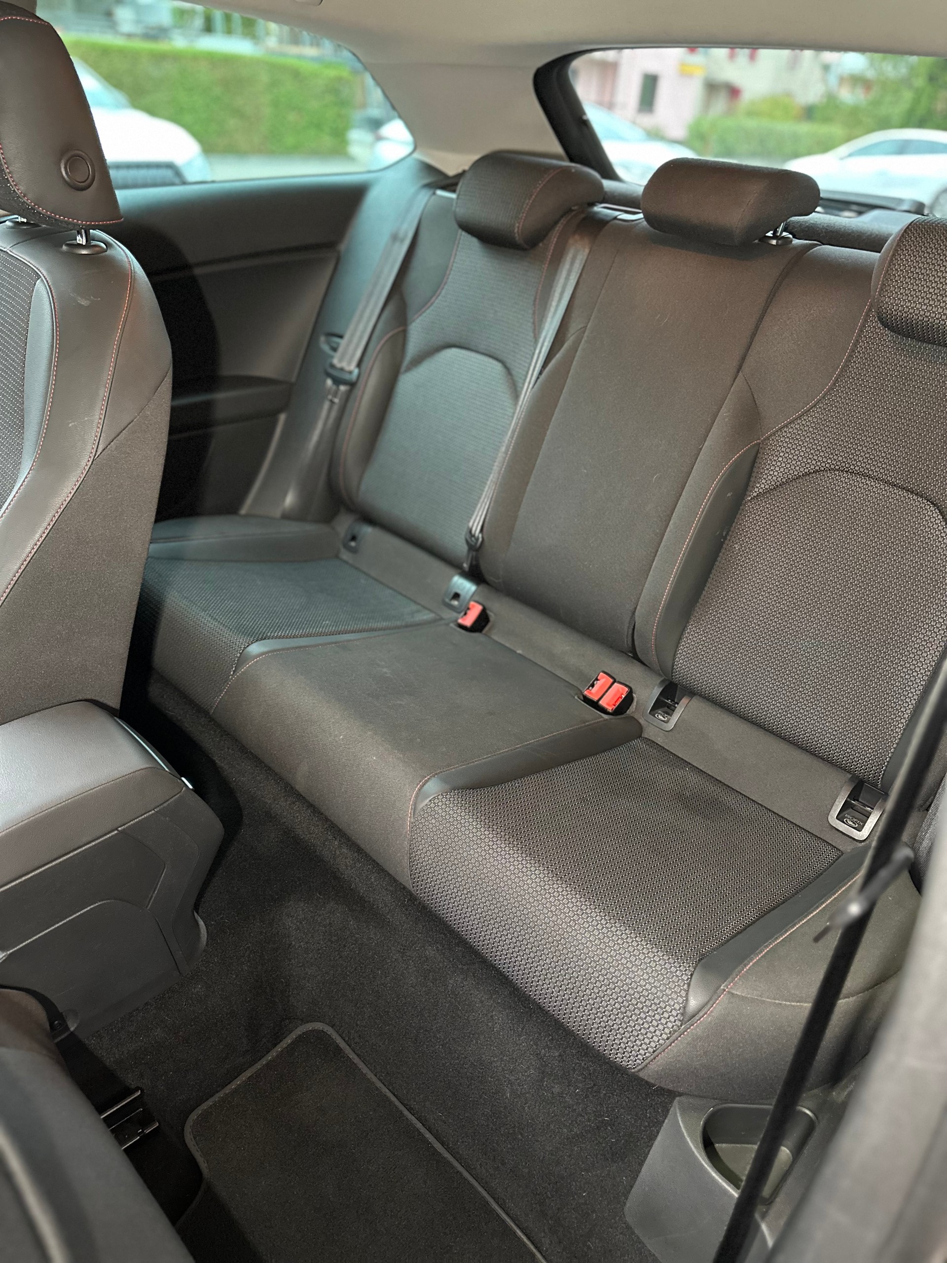 SEAT Leon SC 1.4 TSI FR-image-9