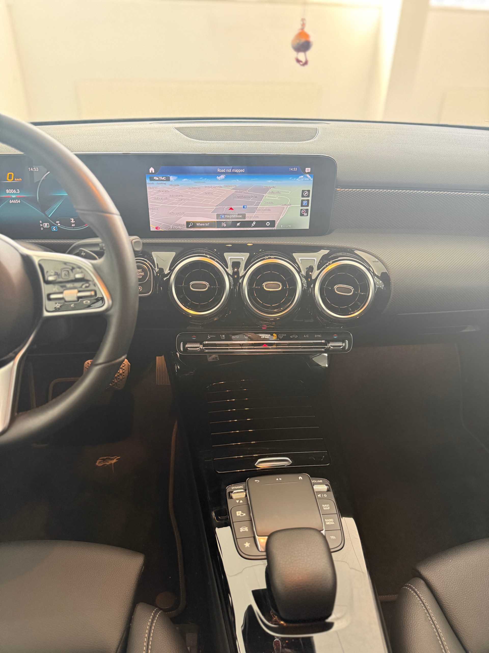 MERCEDES-BENZ A 180 Night Star 7G-DCT-image-10