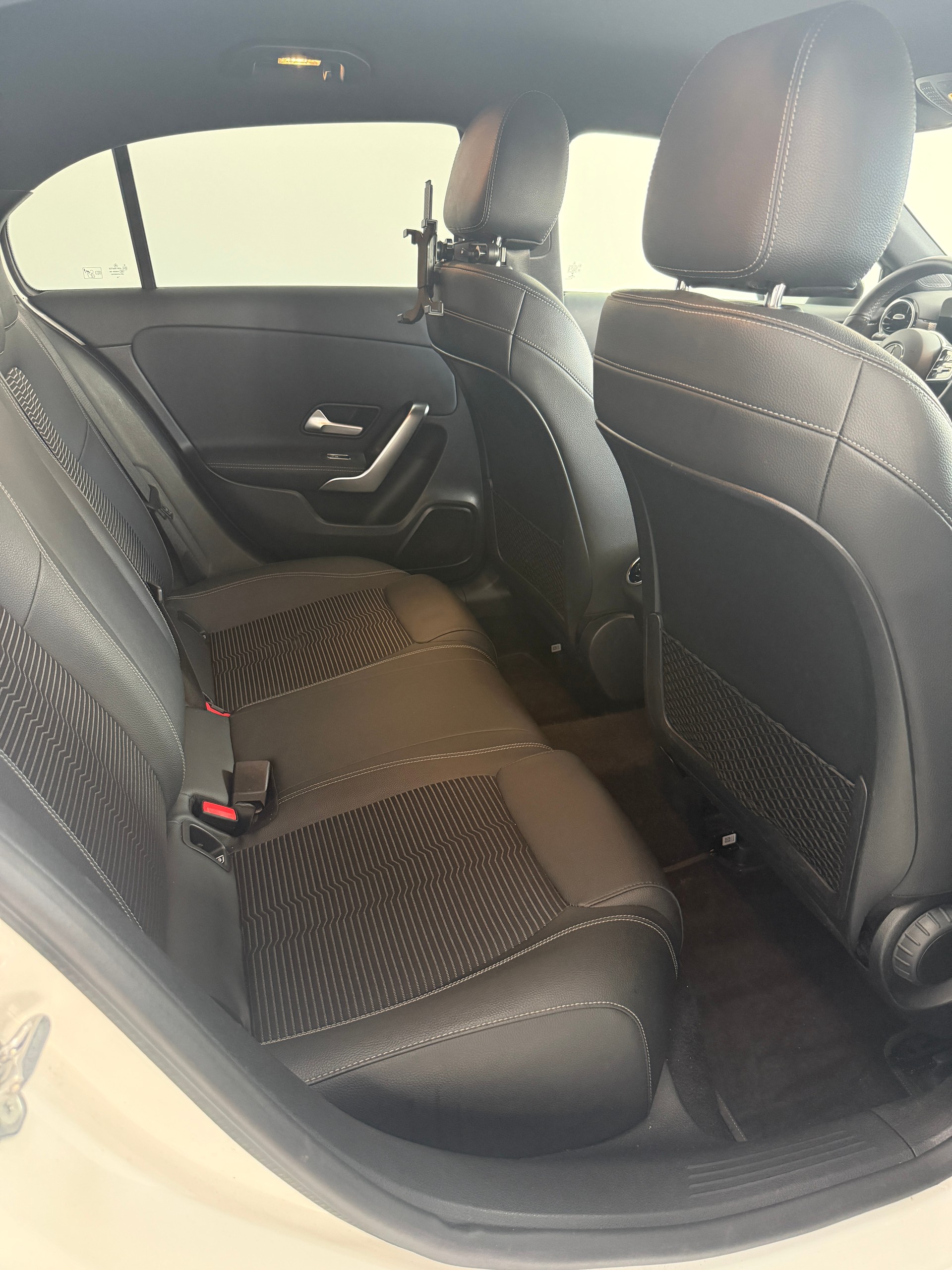 MERCEDES-BENZ A 180 Night Star 7G-DCT-image-12