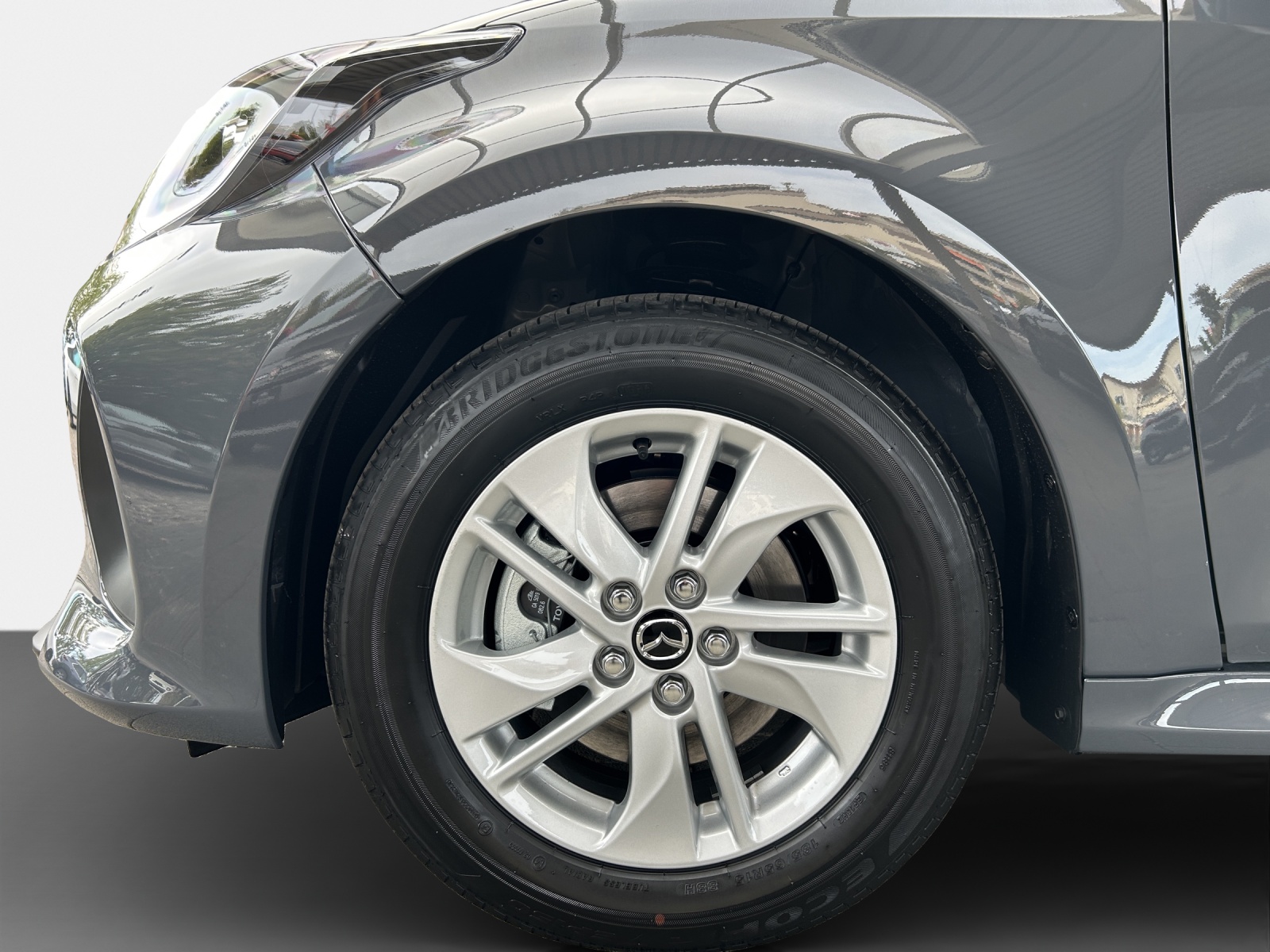 MAZDA 2 1.5/92 Hybrid Centre-Line-image-8