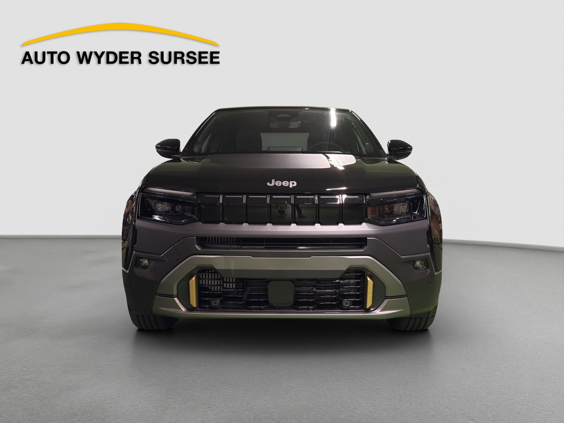JEEP Avenger 1.2 MHEV 85th Anniversary 4xe-image-1
