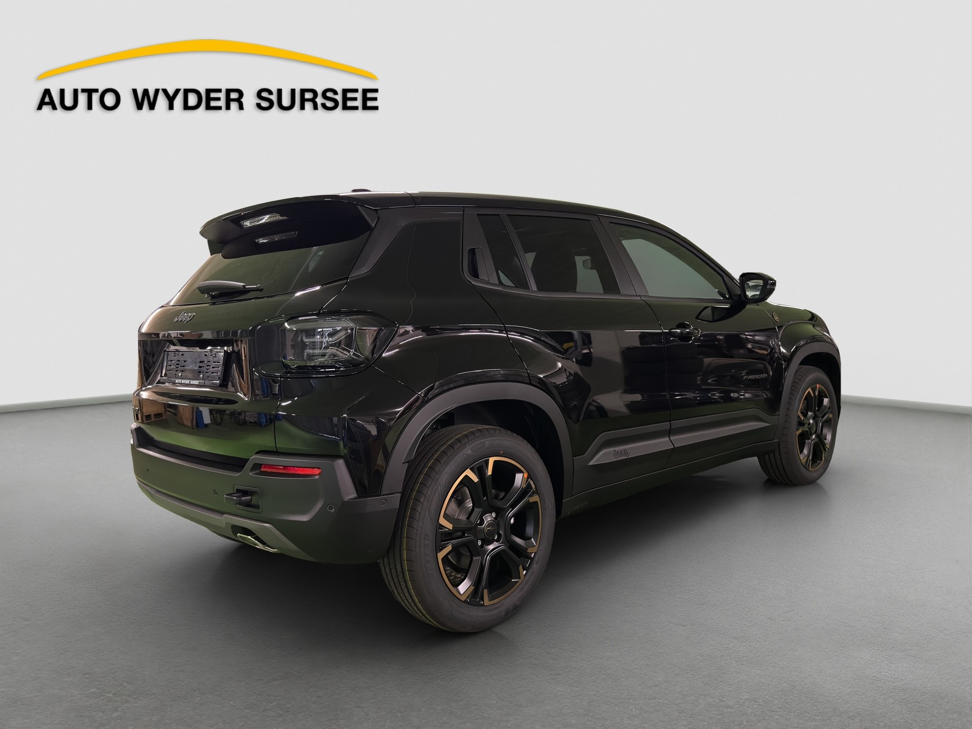 JEEP Avenger 1.2 MHEV 85th Anniversary 4xe-image-5