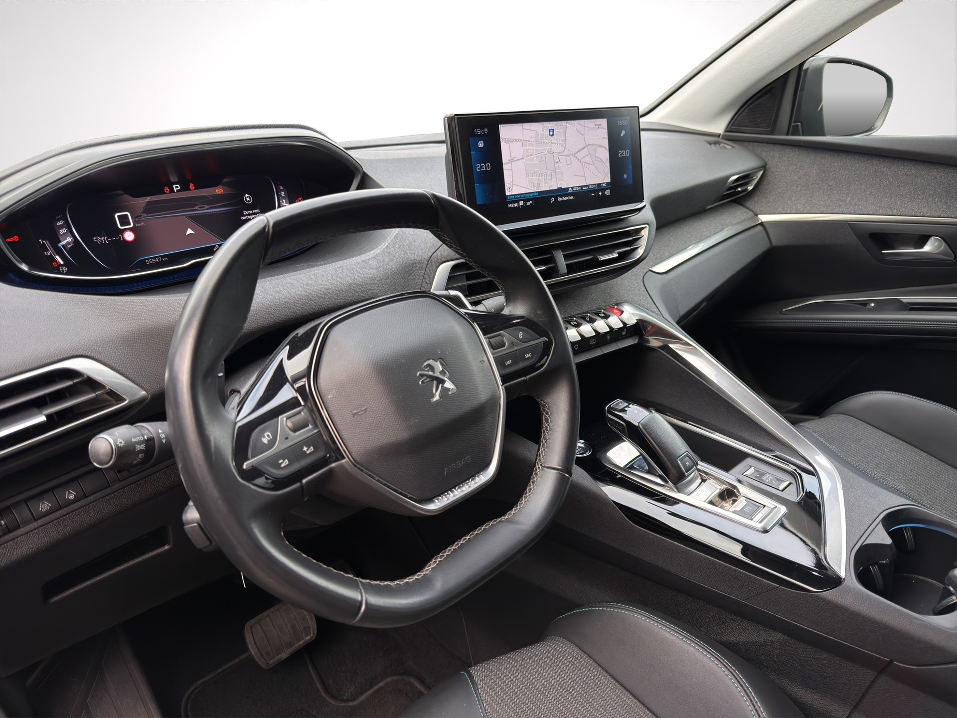 PEUGEOT 5008 1.2 Pure Tech Allure Pack EAT8-image-10