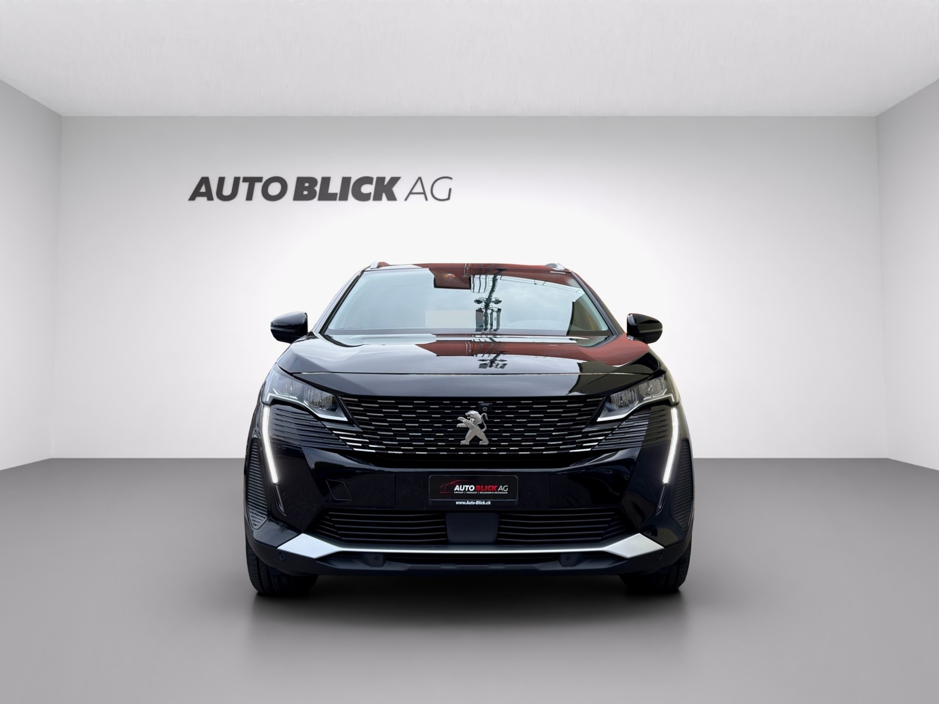 PEUGEOT 5008 1.2 Pure Tech Allure Pack EAT8-image-2