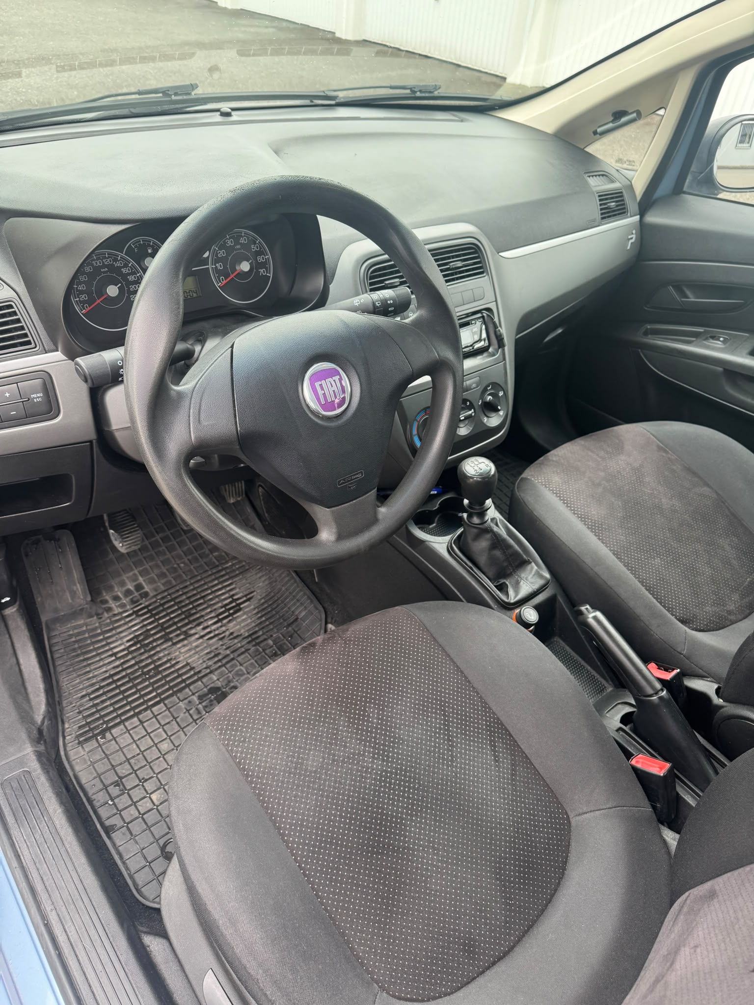 FIAT Punto 1.4 Dynamic-image-8