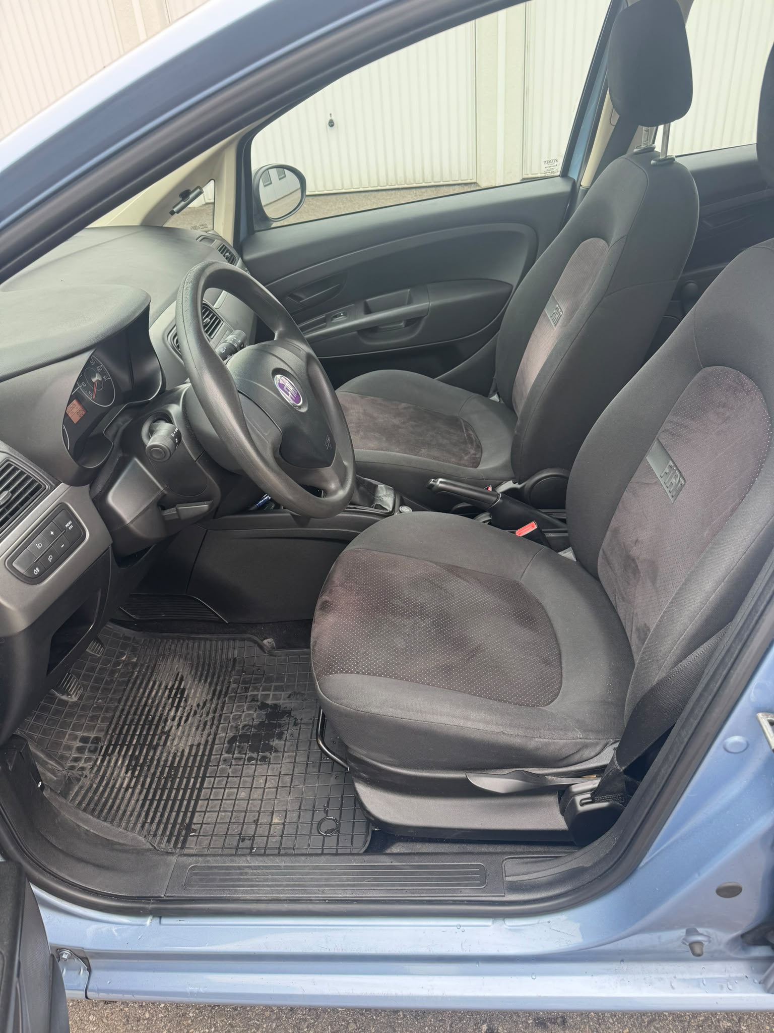FIAT Punto 1.4 Dynamic-image-9