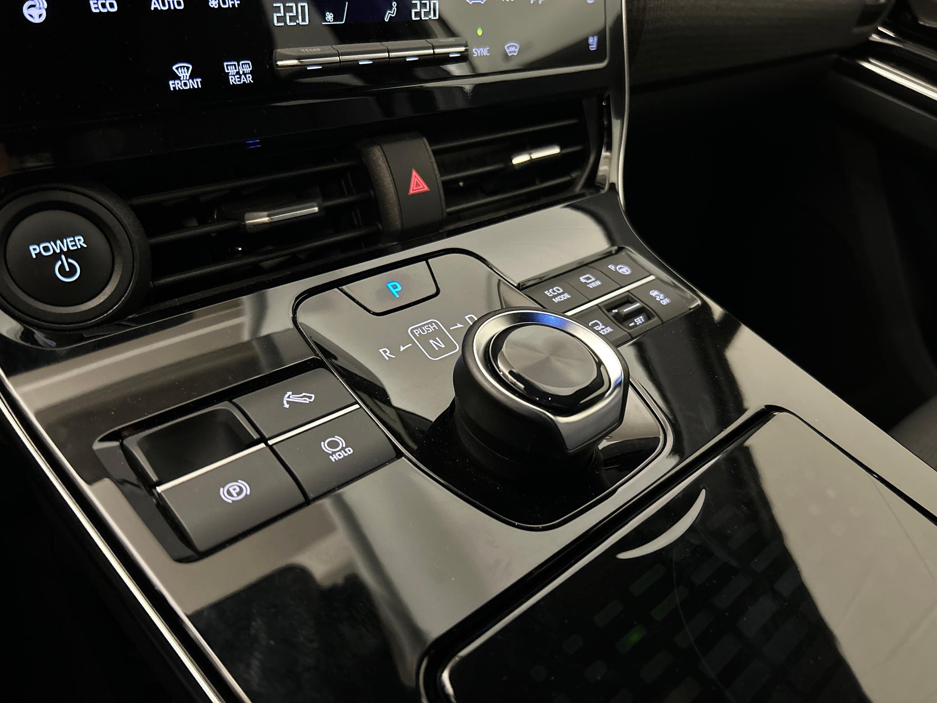 TOYOTA bZ4X Premium AWD-image-13