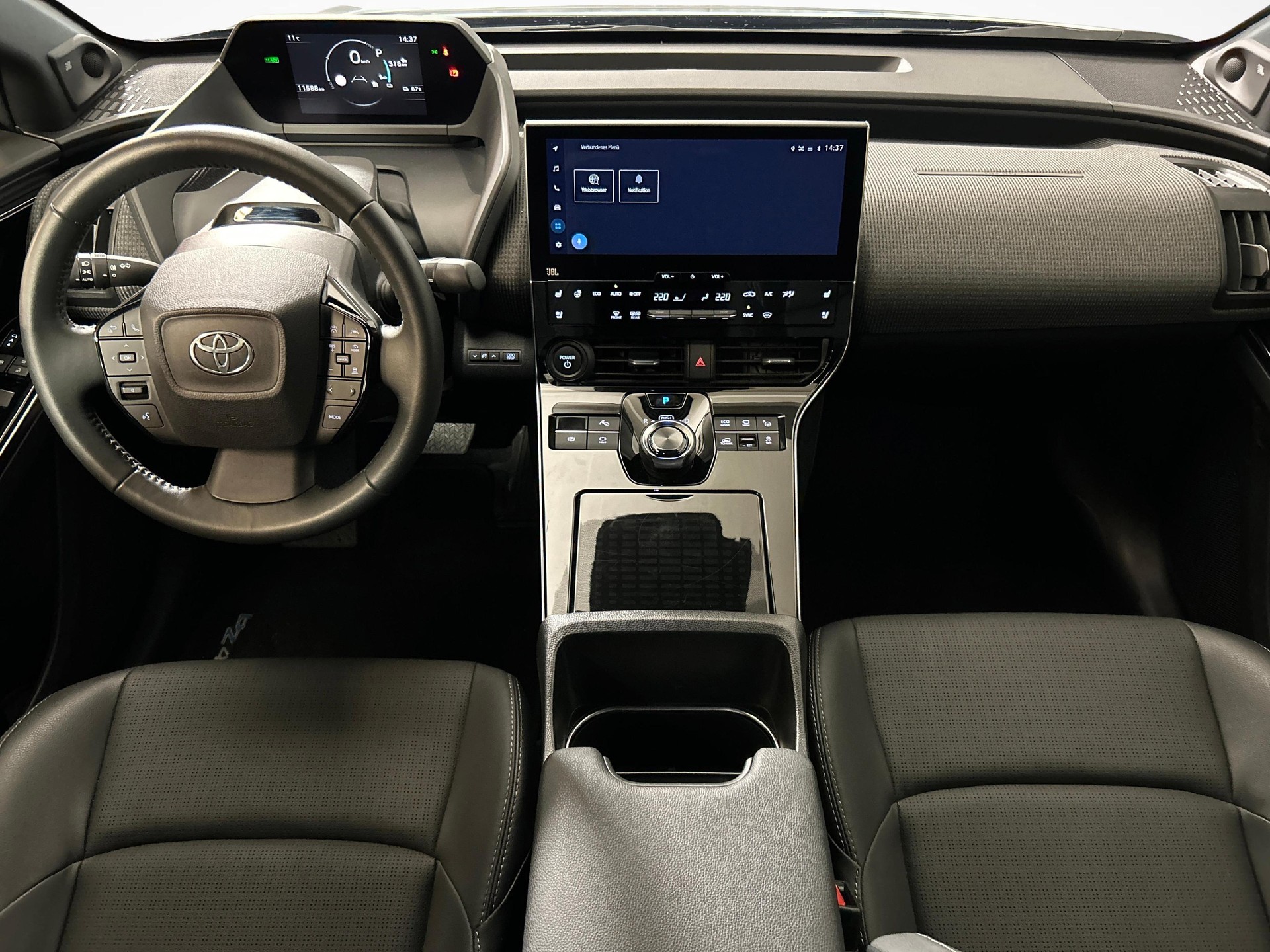 TOYOTA bZ4X Premium AWD-image-6