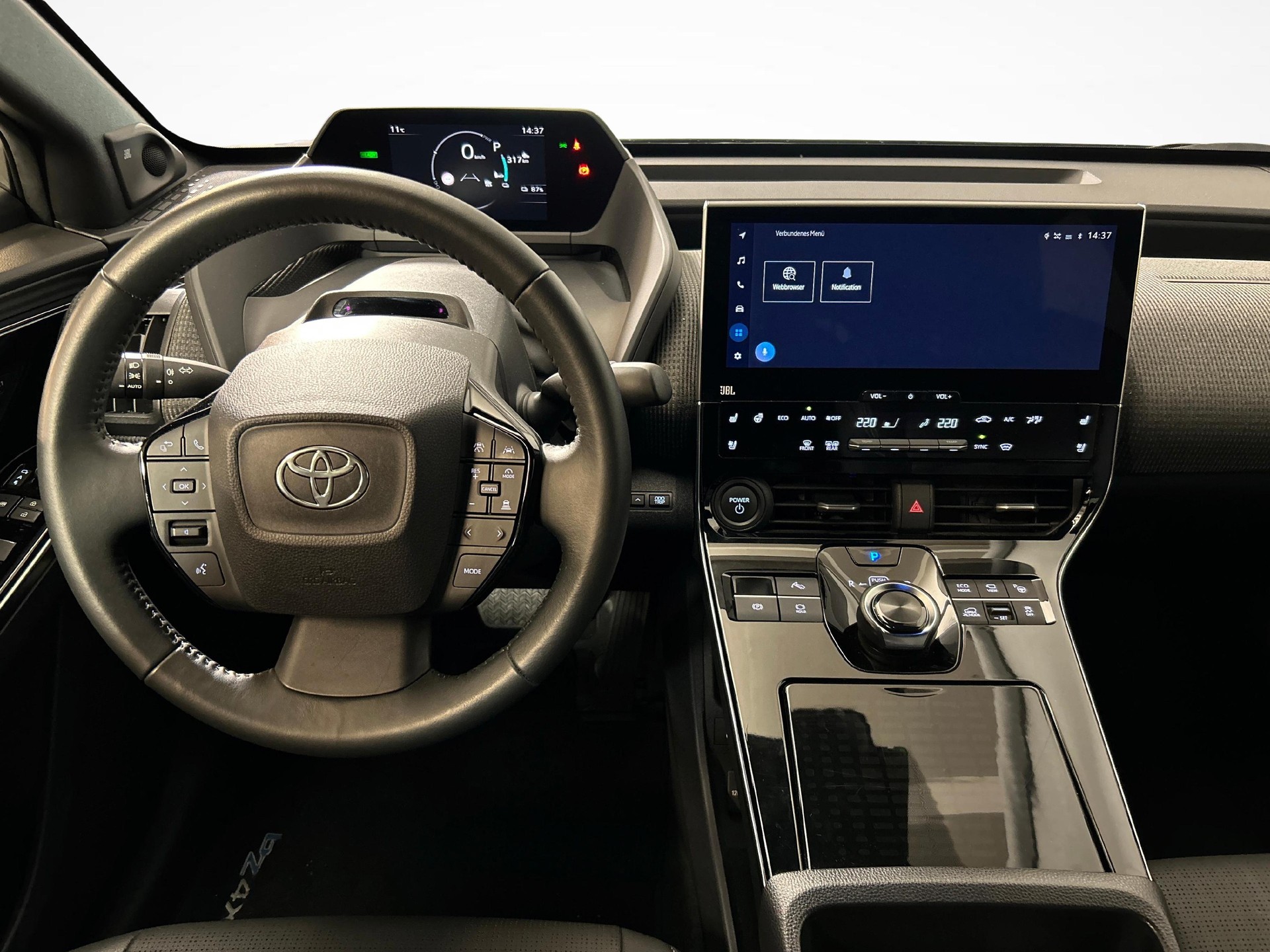 TOYOTA bZ4X Premium AWD-image-5