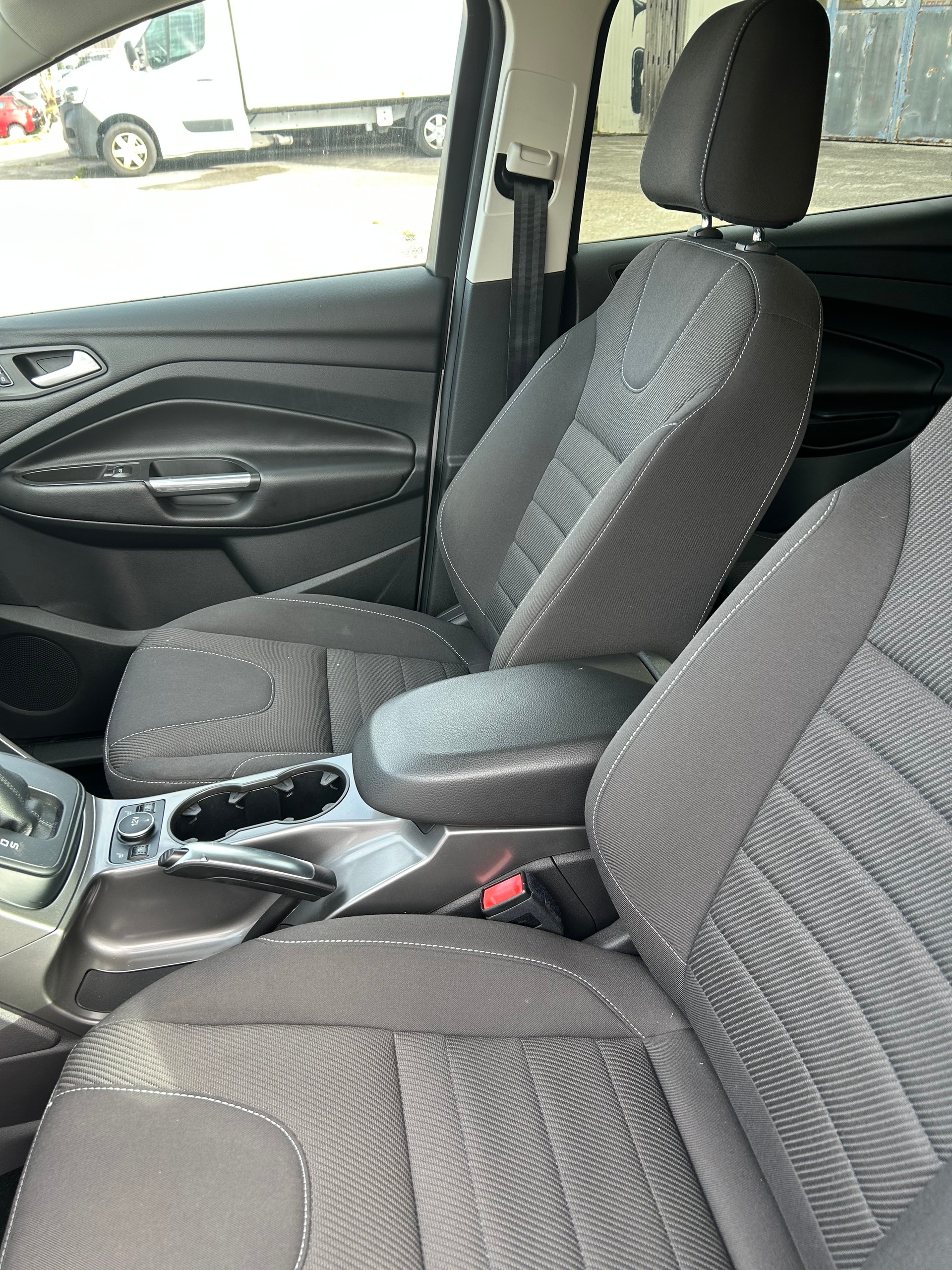 FORD Kuga 1.5 SCTi Carving 4WD Automatic-image-7