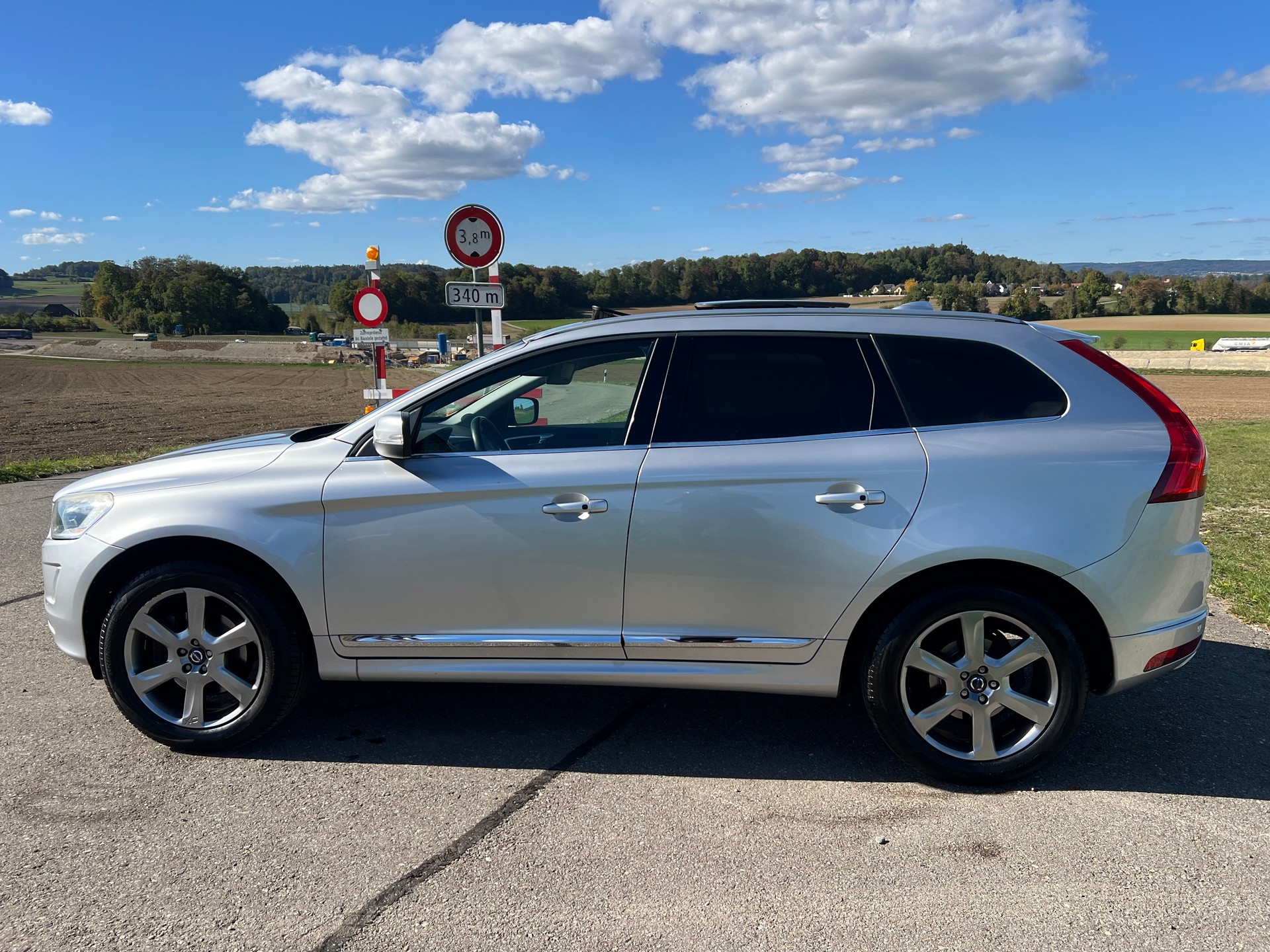 VOLVO D5-image-9