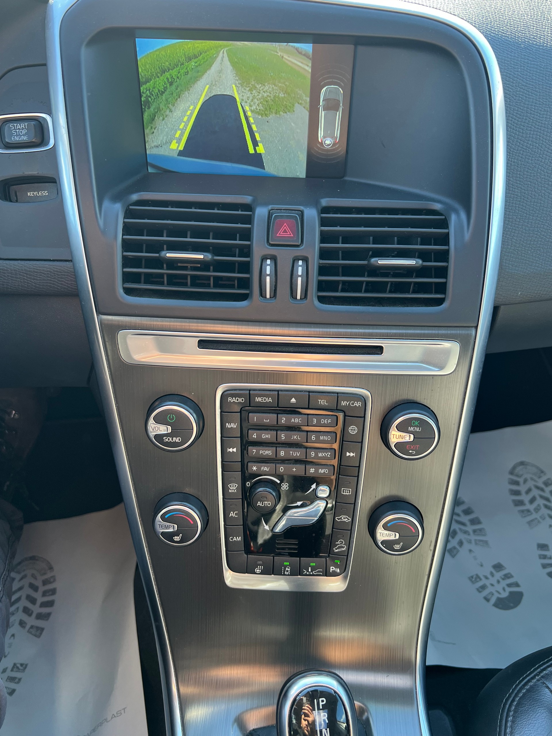 VOLVO D5-image-14