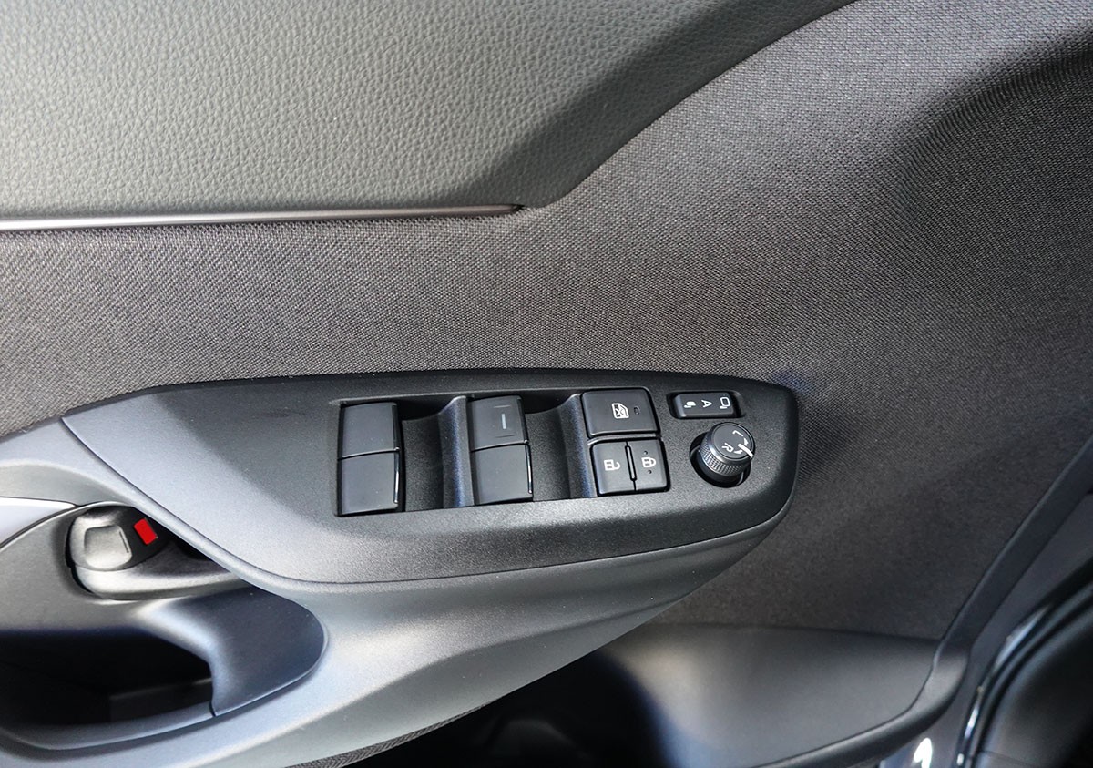 TOYOTA Yaris Cross 1.5 GR Sport e-CVT 360° Kamera-image-21