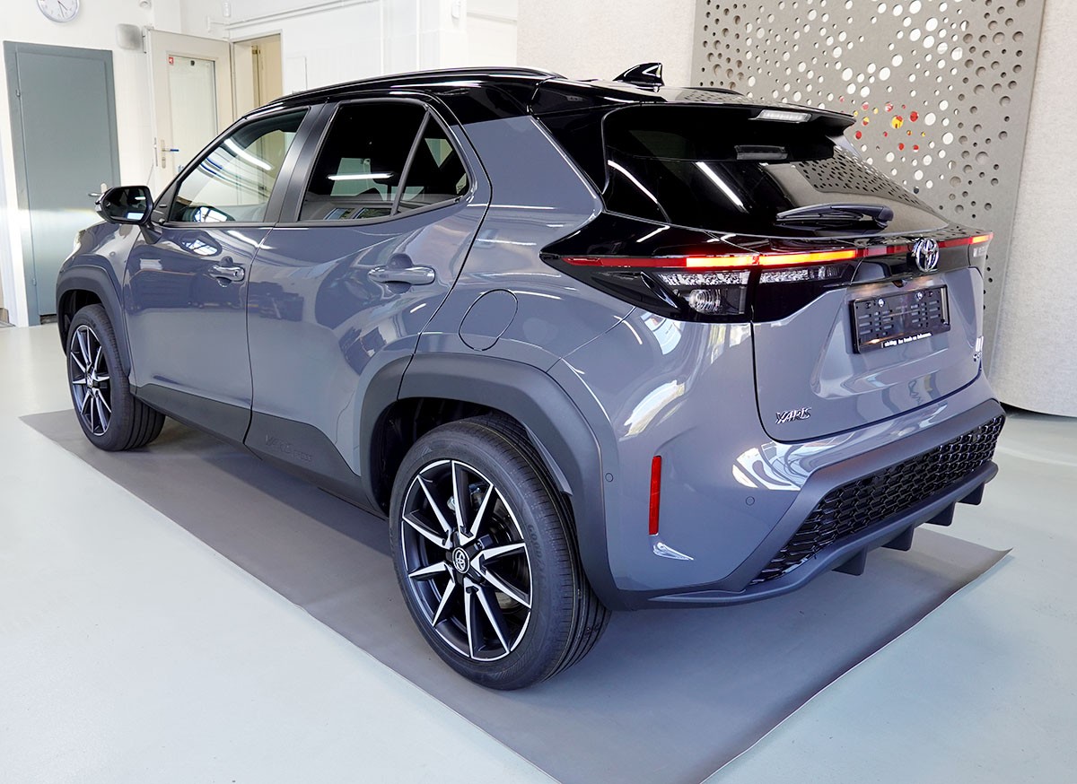 TOYOTA Yaris Cross 1.5 GR Sport e-CVT 360° Kamera-image-2