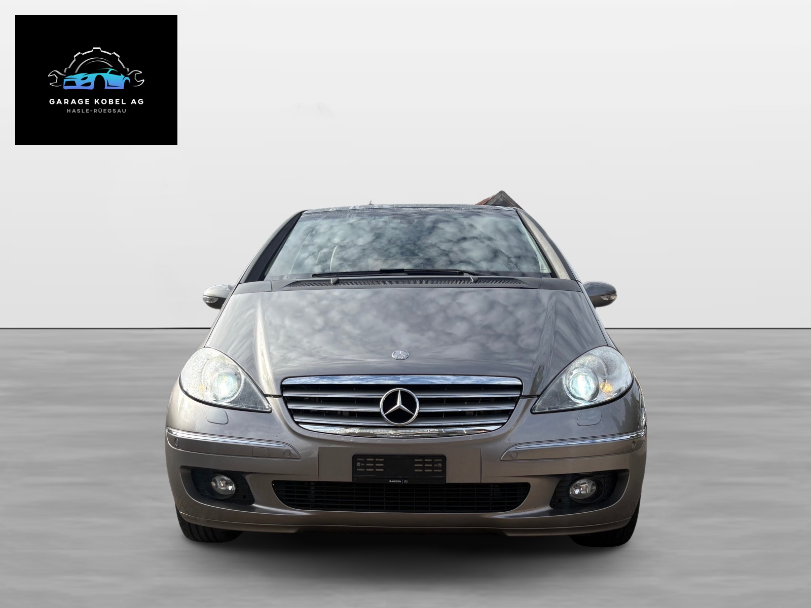 MERCEDES-BENZ A 200 Elégance-image-1