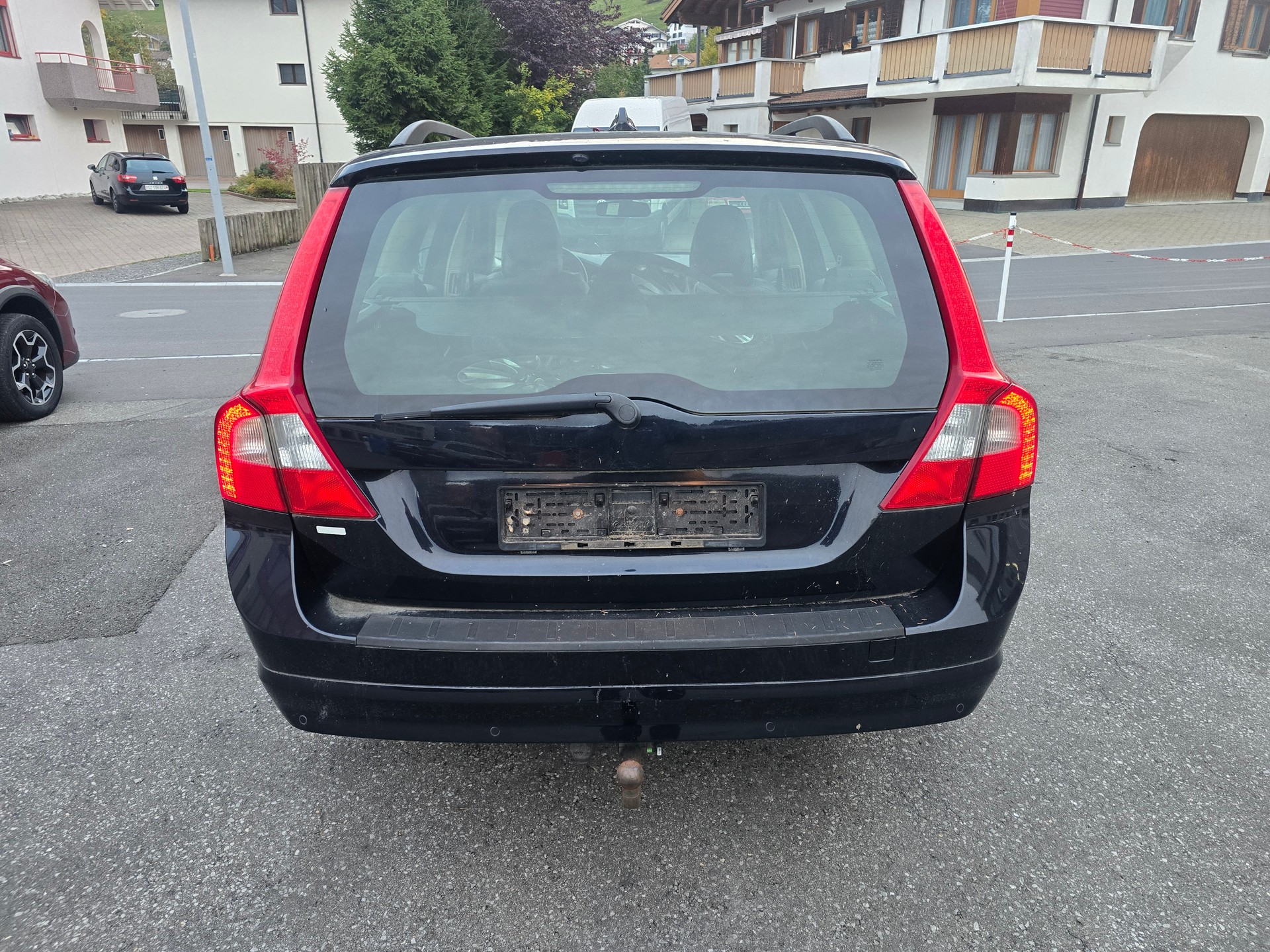 VOLVO V70 D5 AWD Kinetic Geartronic-image-3