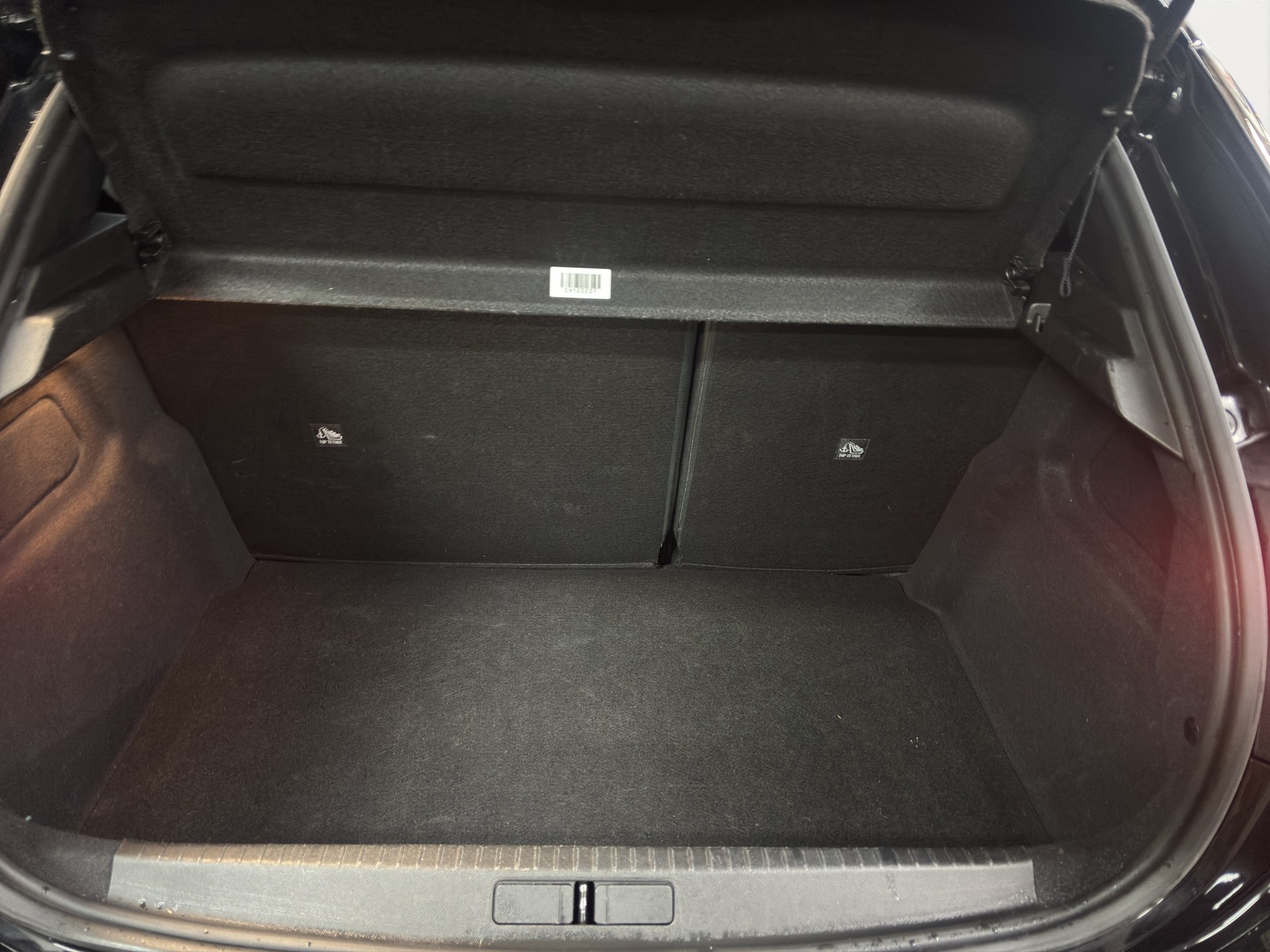 OPEL Corsa 1.2 MHEV GS Celebration-image-21