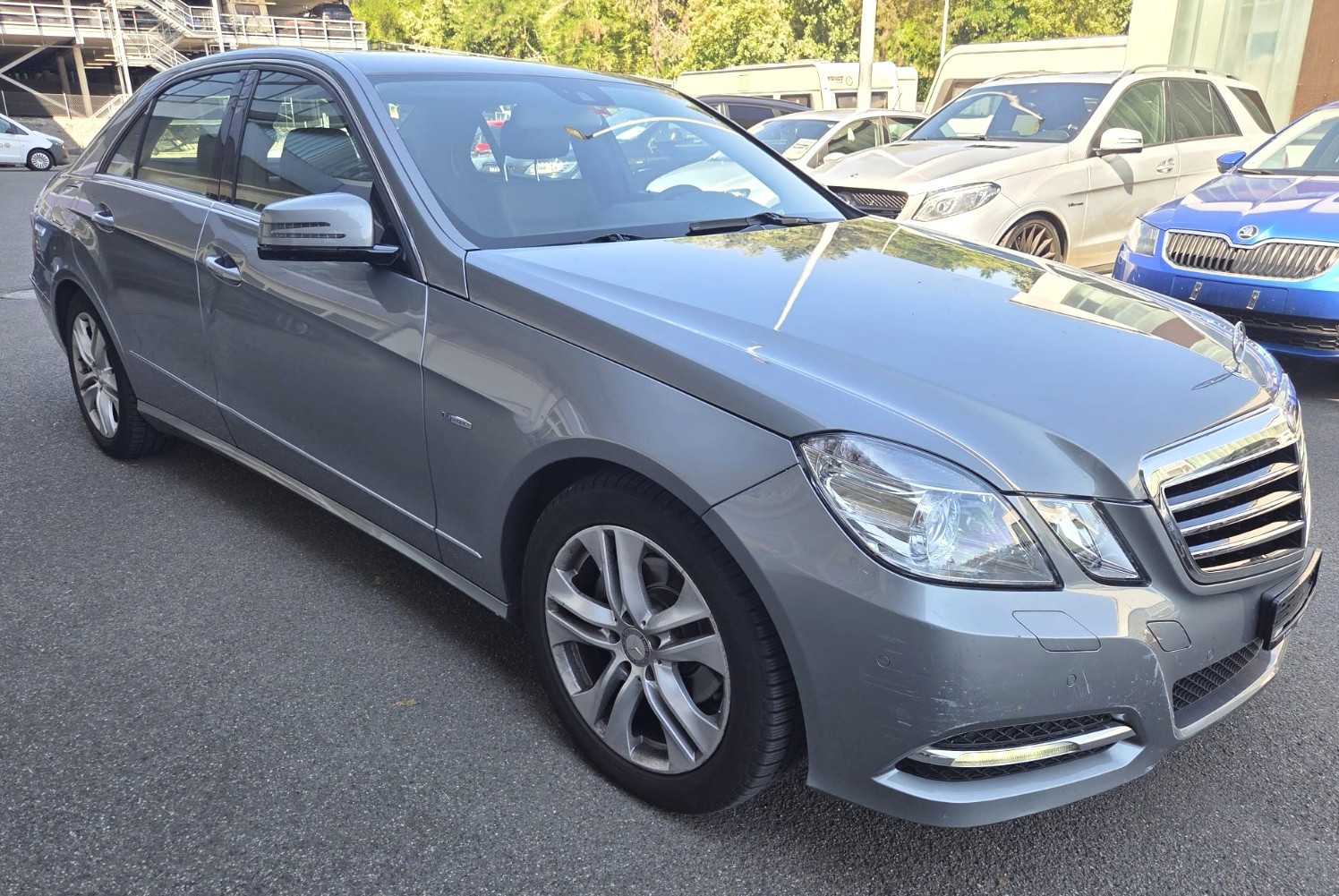 MERCEDES-BENZ E 200 CGI BlueEfficiency Avantgarde 7G-Tronic-image-1