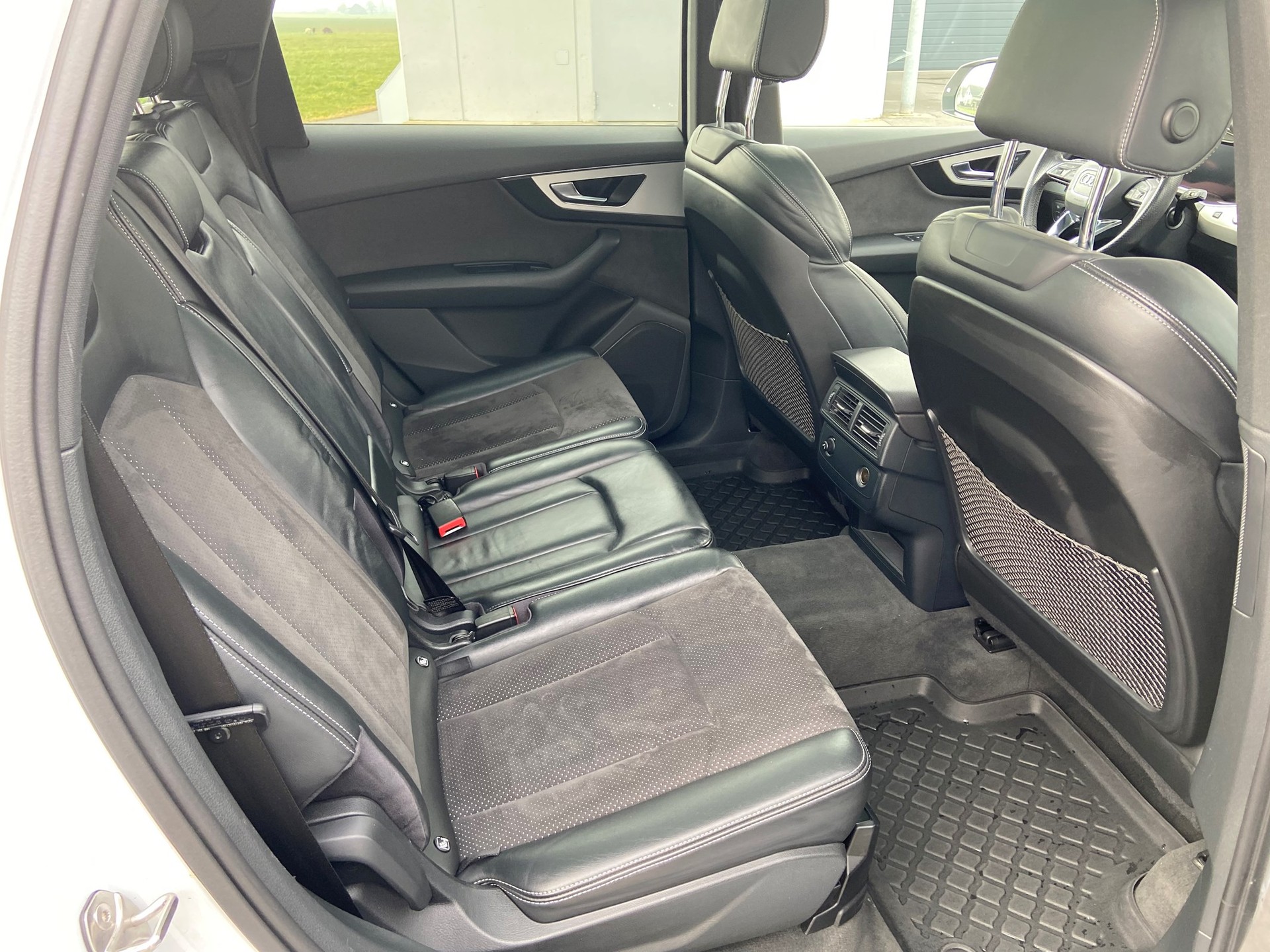 AUDI Q7 3.0 TDI quattro tiptronic-image-11