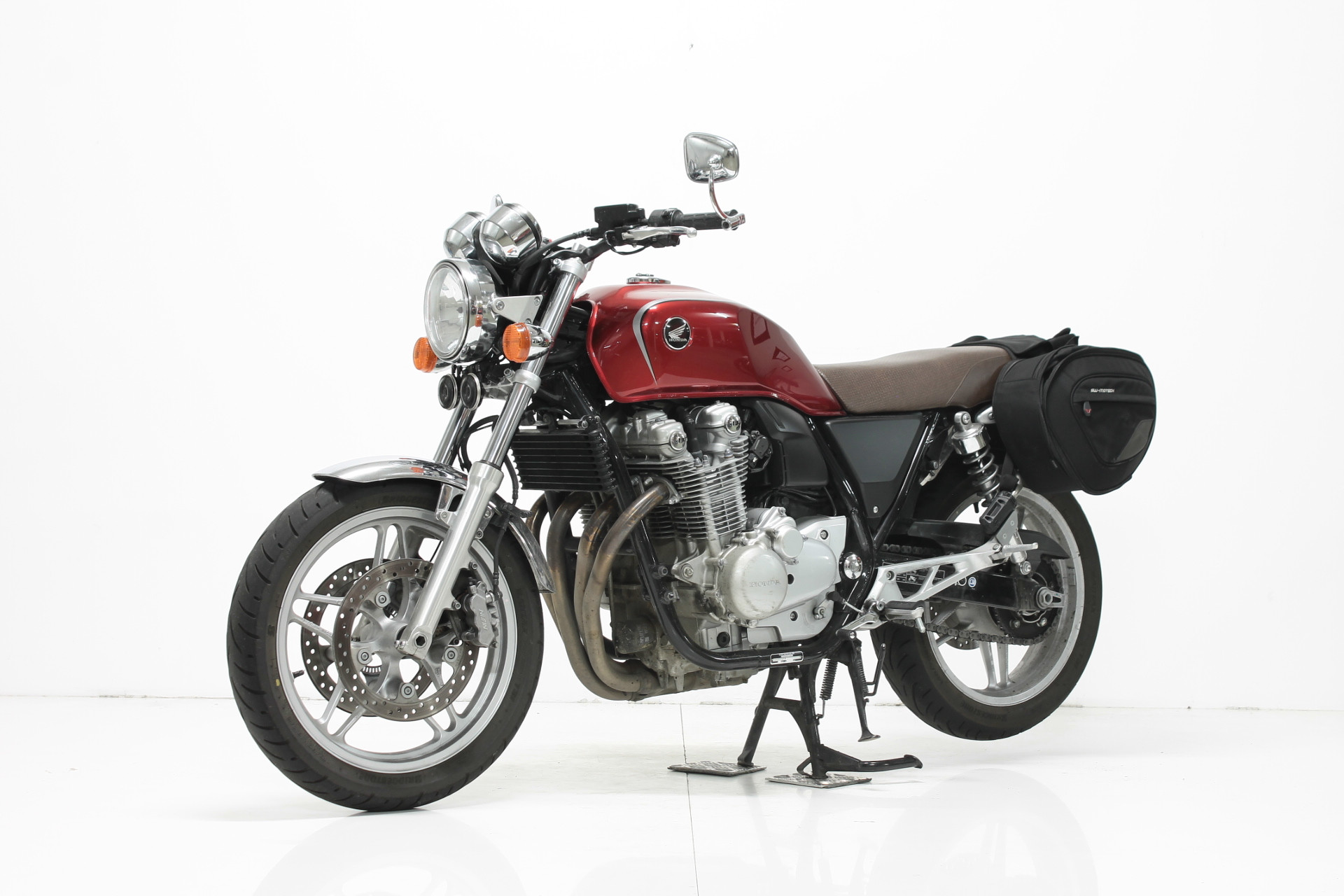 HONDA CB 1100 A-showroom-element-3
