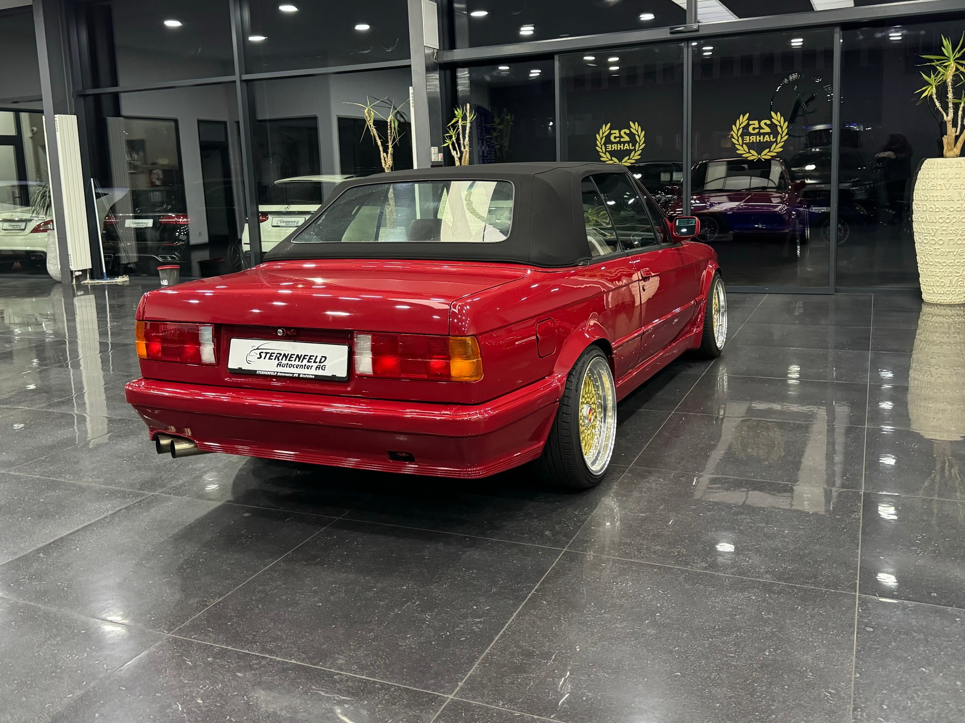 BMW 325i Cabrio-image-4