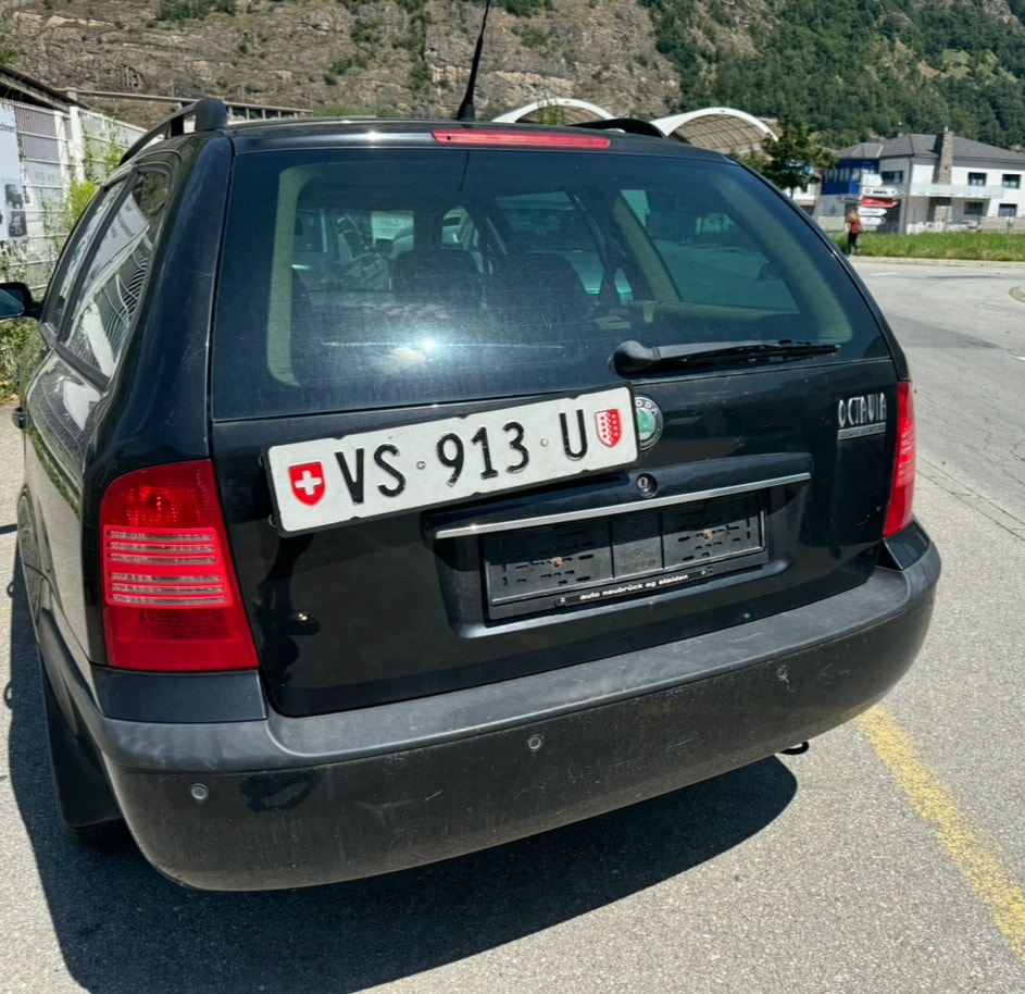SKODA Octavia 1.8 Turbo Laurin & Klement-image-10