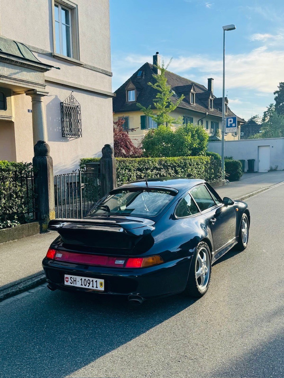 PORSCHE 911 S-image-0