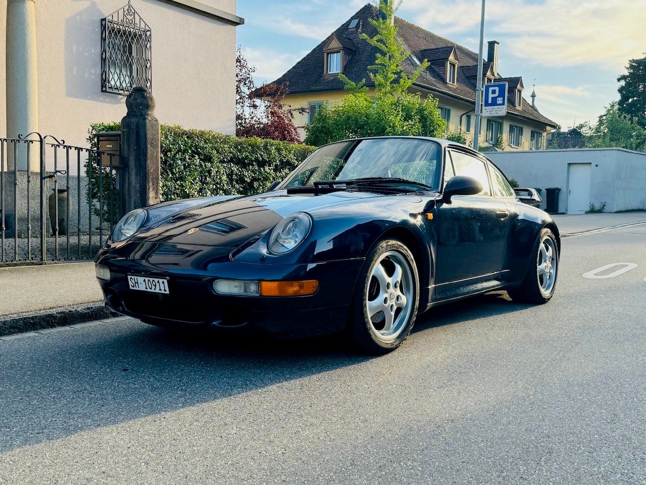 PORSCHE 911 S-image-1