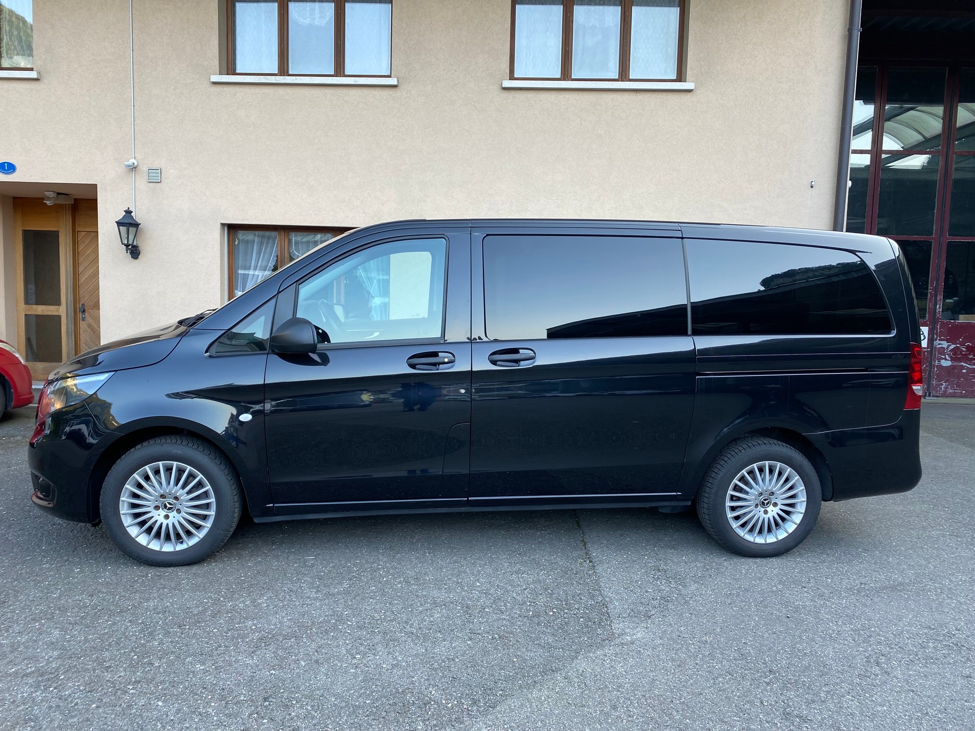 MERCEDES-BENZ Vito 116 CDI Lang Select Tourer 4Matic 9G-Tronic-image-10