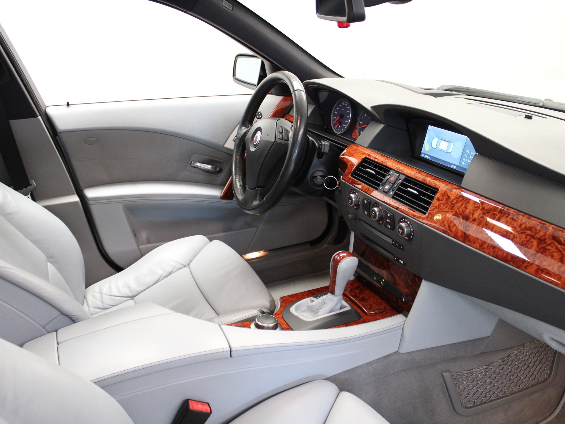 BMW-ALPINA B5 4.4 V8-image-7