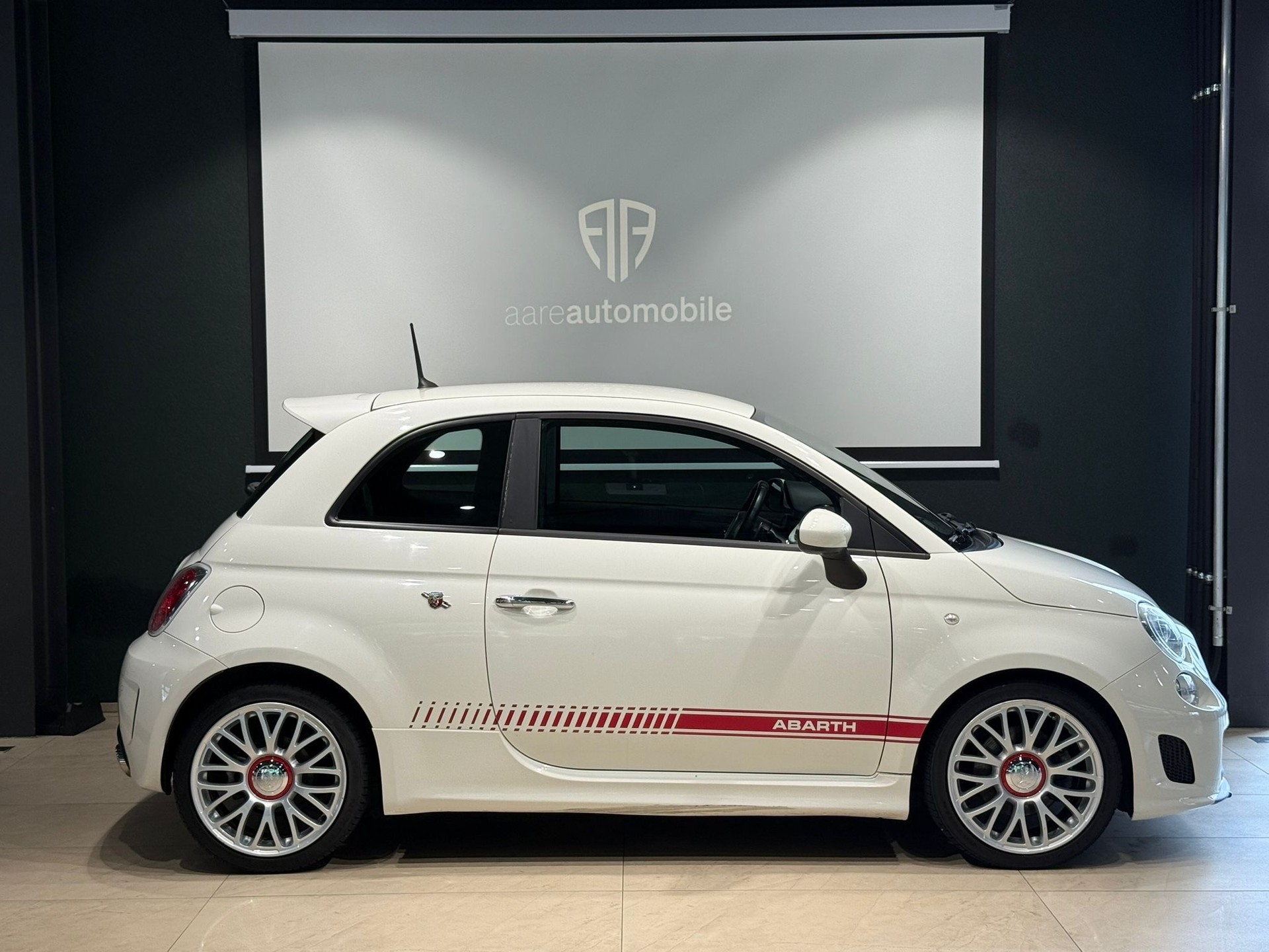 FIAT 500 1.4 16V Turbo Abarth Dualogic-showroom-element-2