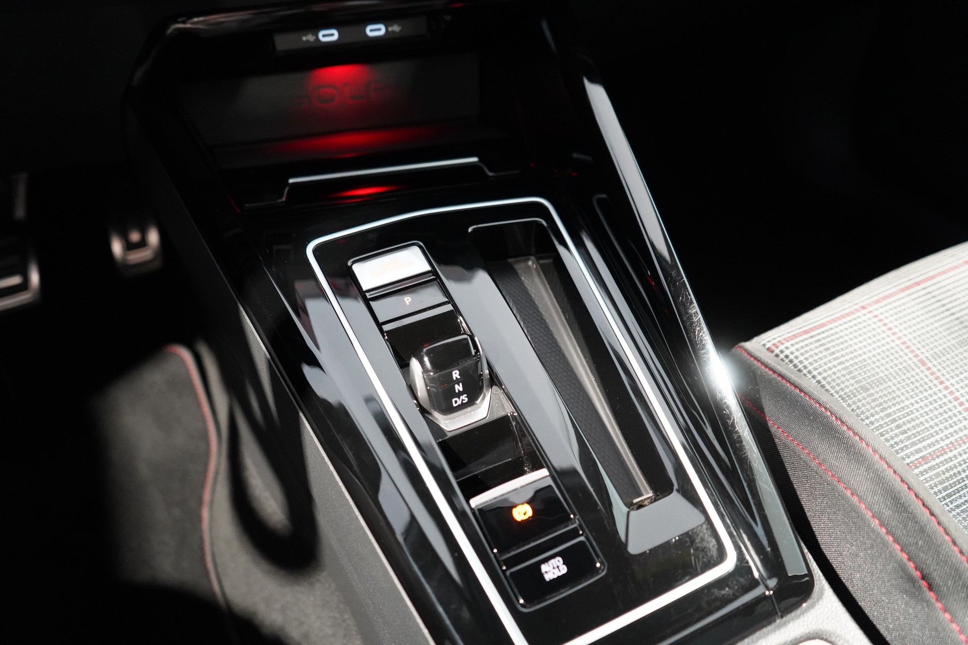 VW Golf 2.0 TSI GTI DSG-image-11