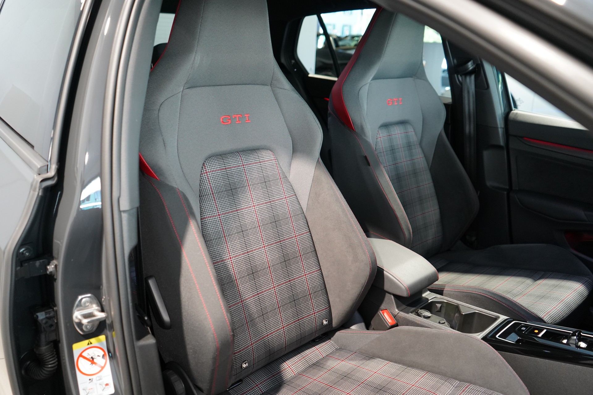 VW Golf 2.0 TSI GTI DSG-image-6