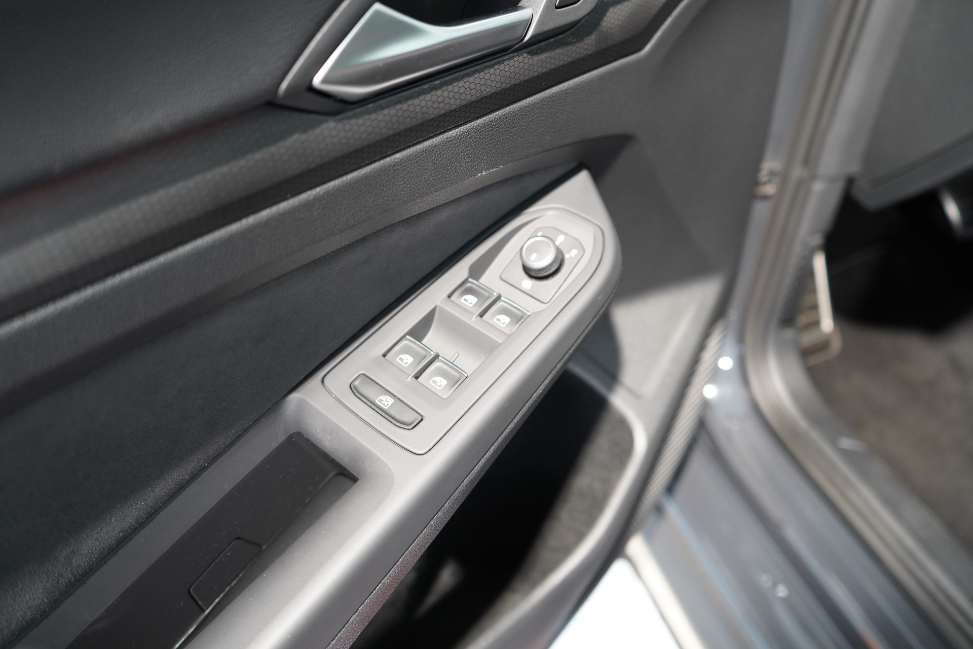 VW Golf 2.0 TSI GTI DSG-image-12