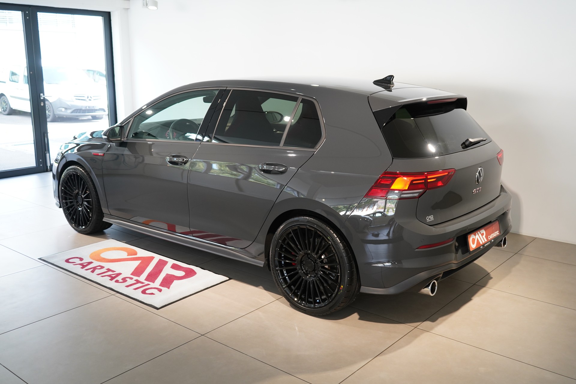 VW Golf 2.0 TSI GTI DSG-image-2