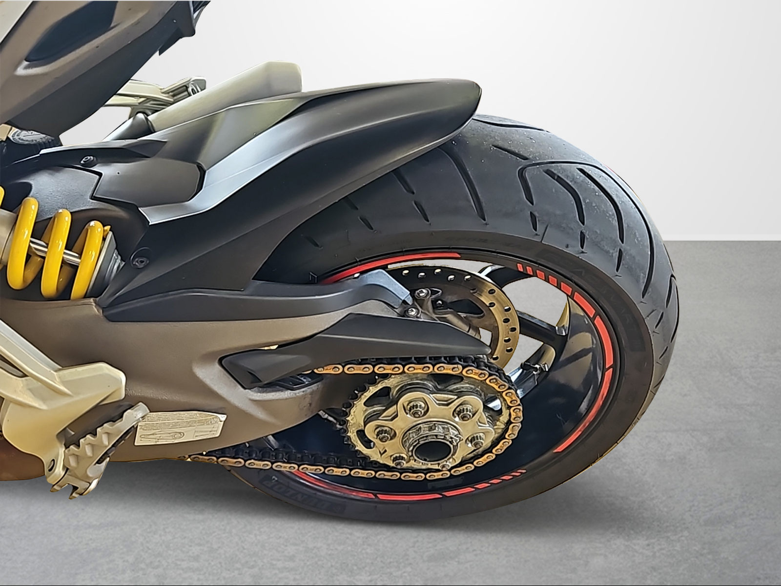 DUCATI Multistrada 1200 S-showroom-element-3