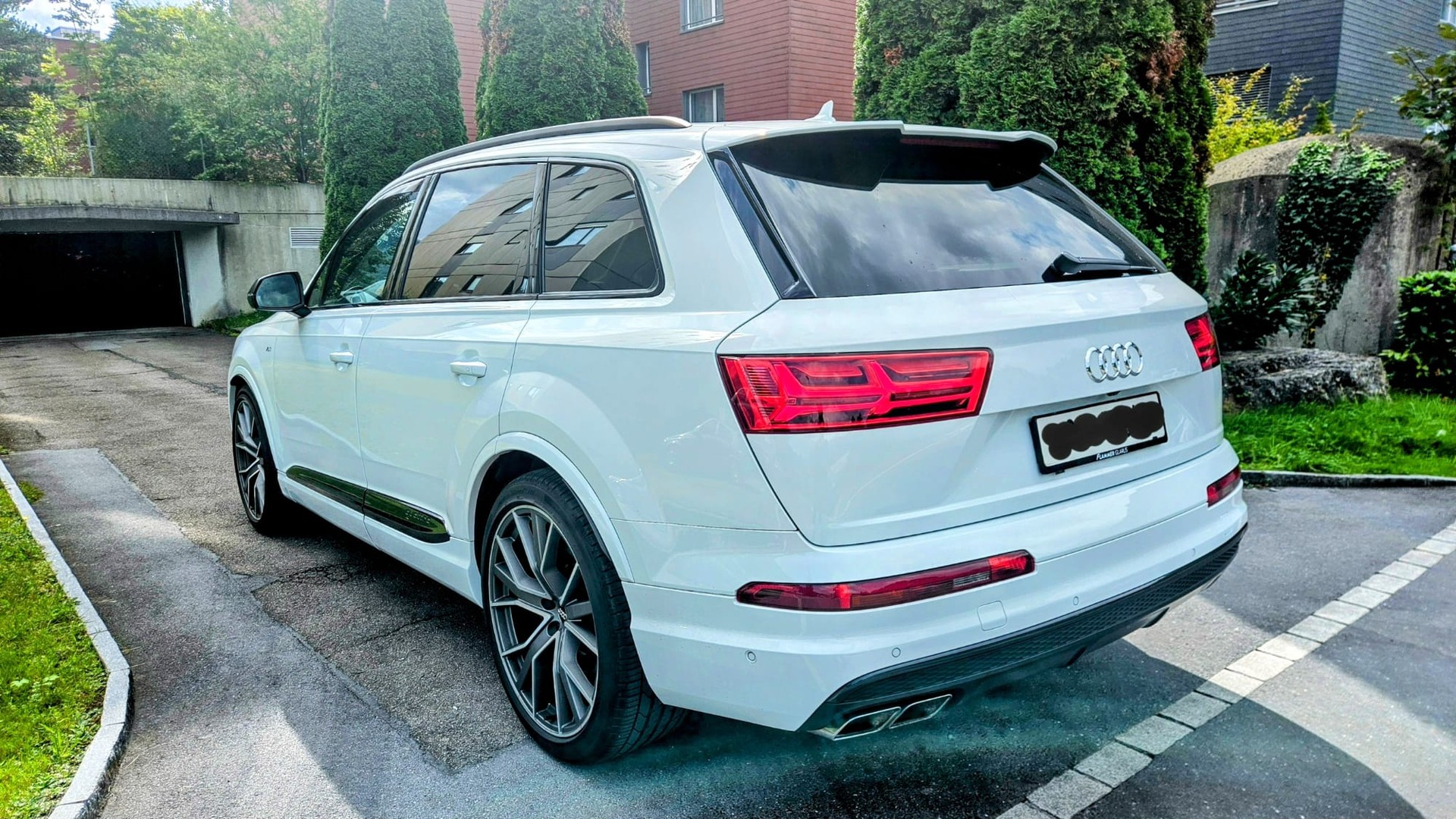AUDI SQ7 4.0 TDI quattro tiptronic-image-4