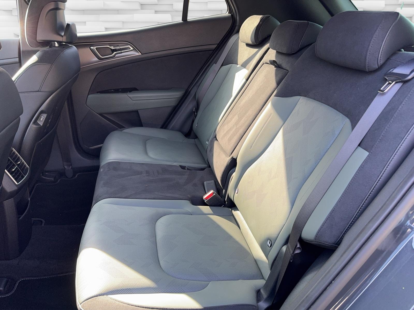 KIA Sportage 1.6 T-GDi PHEV Power Edition-image-7