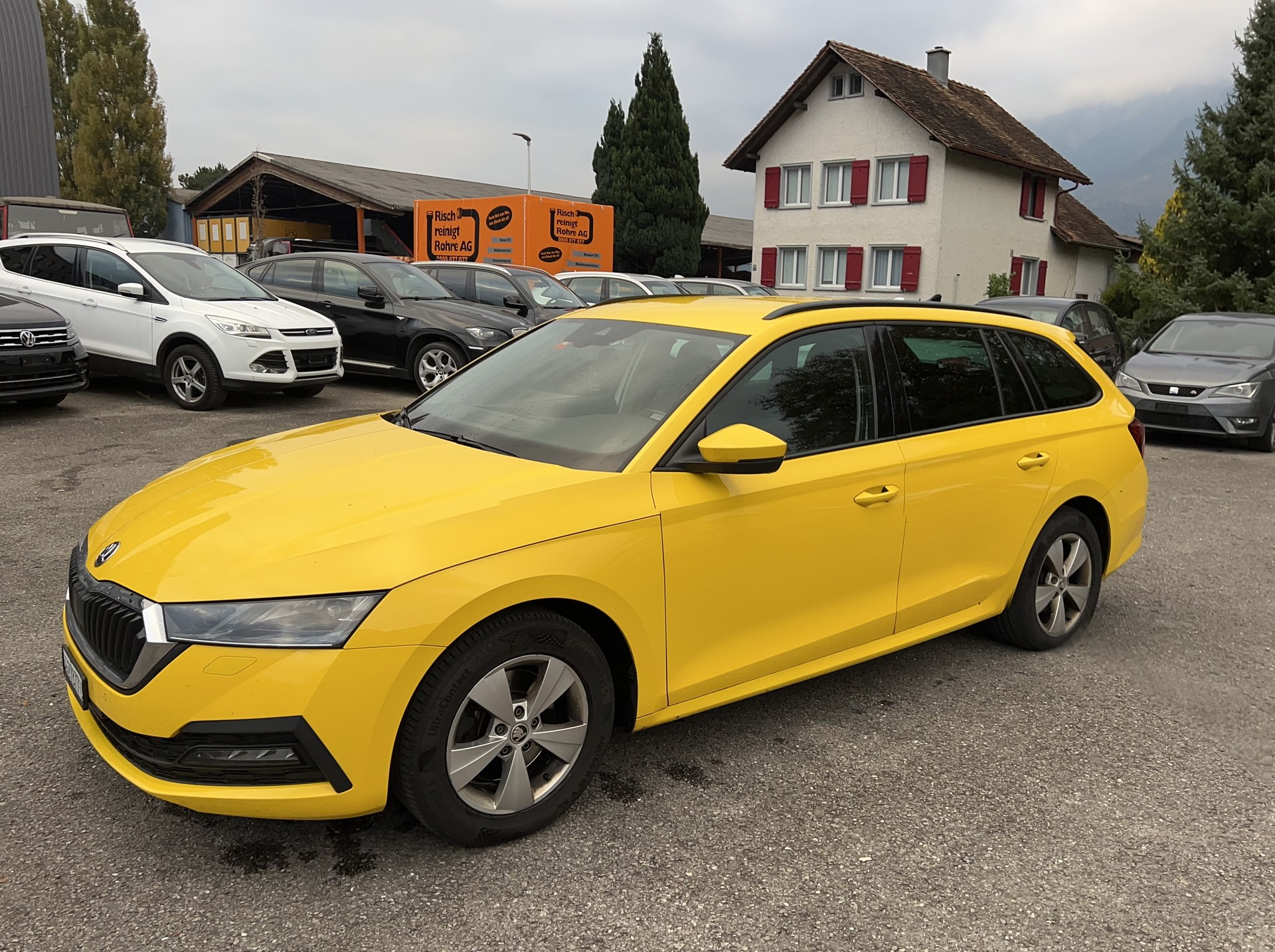 SKODA OCTAVIA-image-2